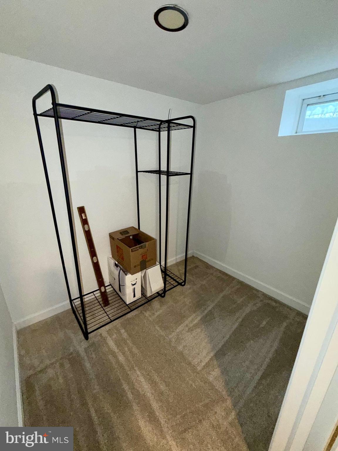 INGLESIDE MANOR - Residential