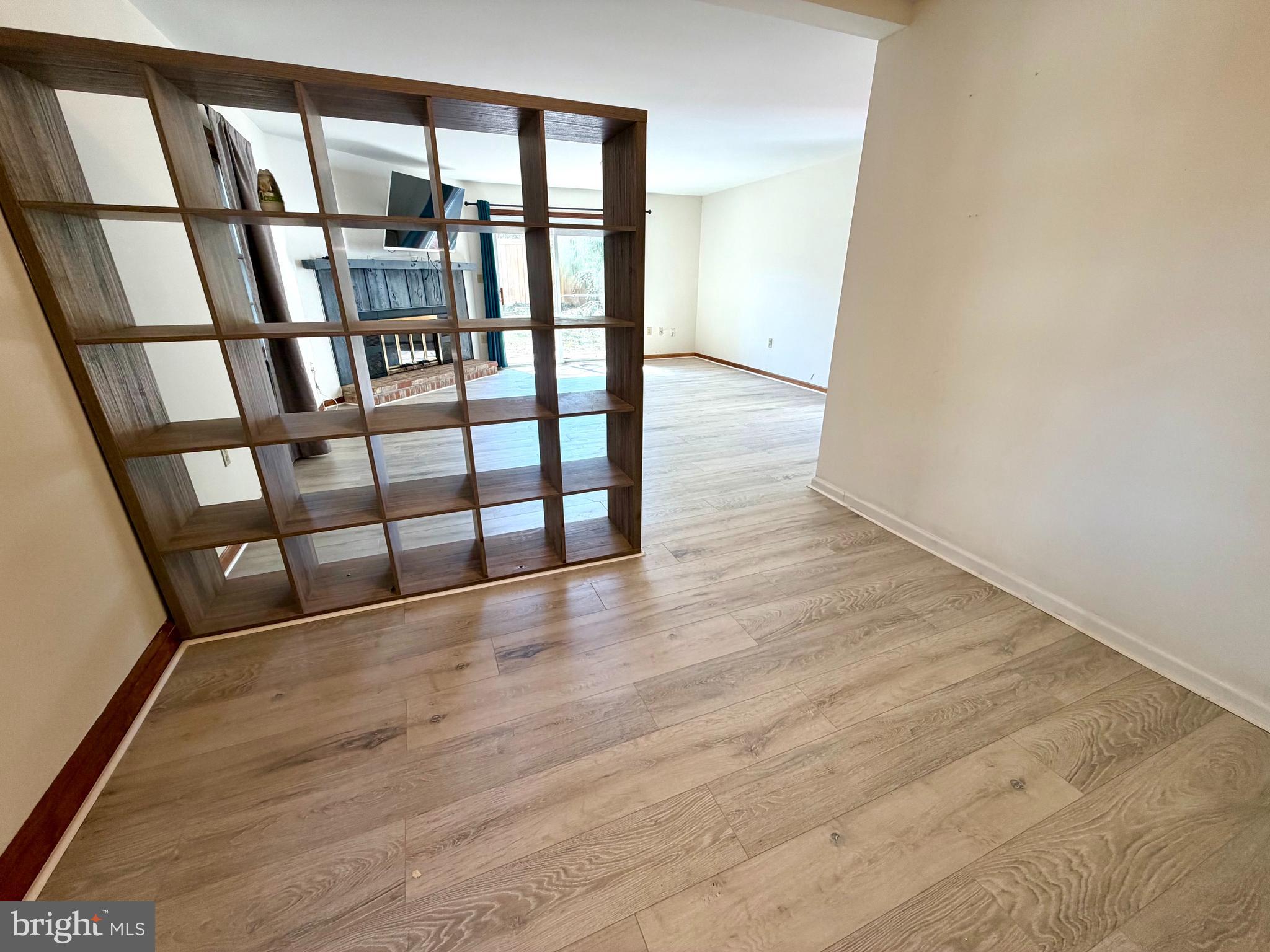 INGLESIDE MANOR - Residential