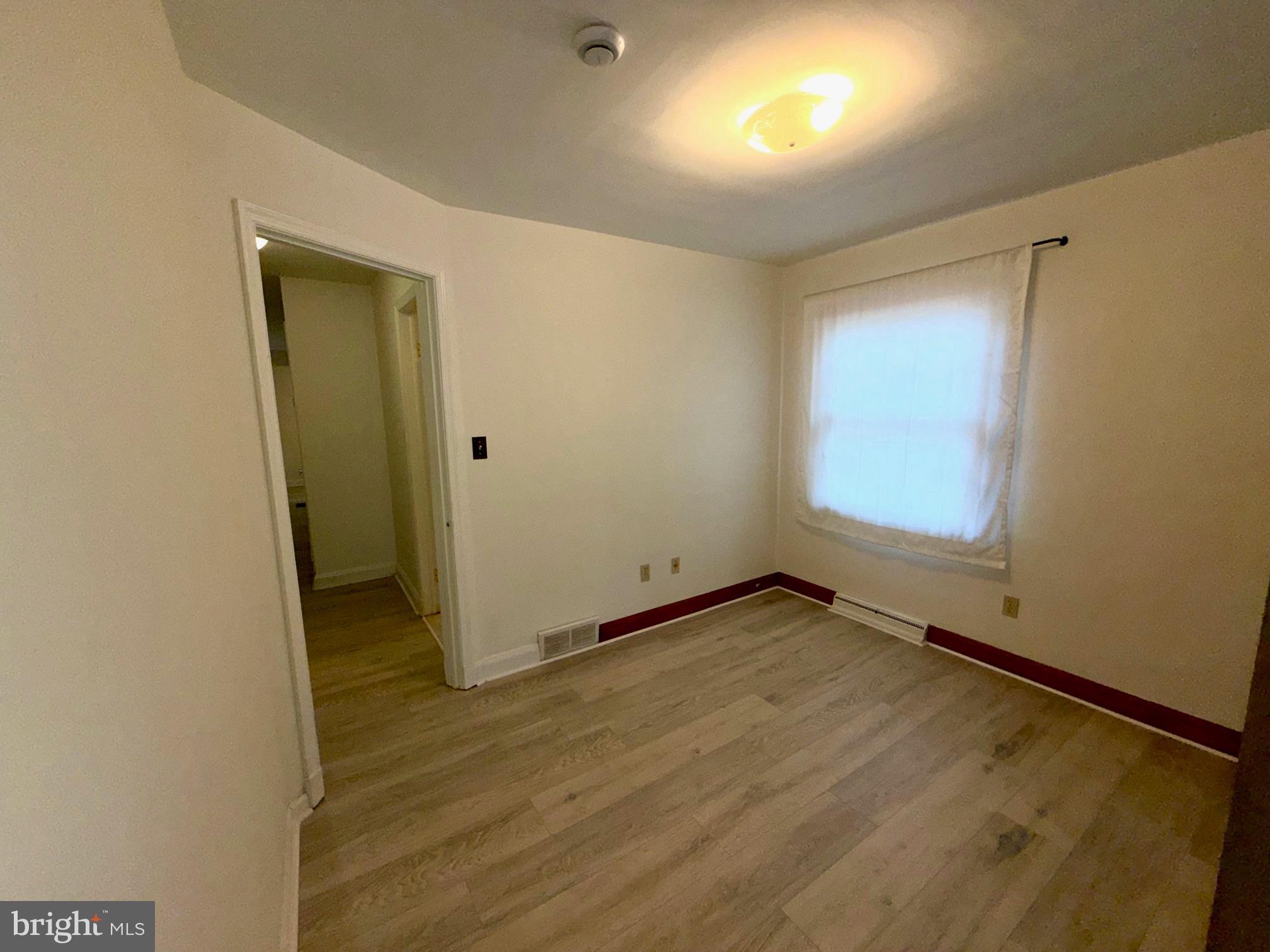 INGLESIDE MANOR - Residential