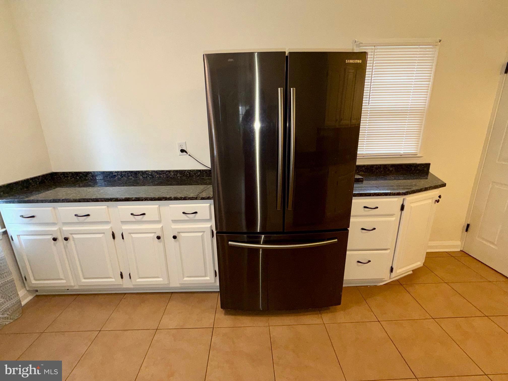 INGLESIDE MANOR - Residential