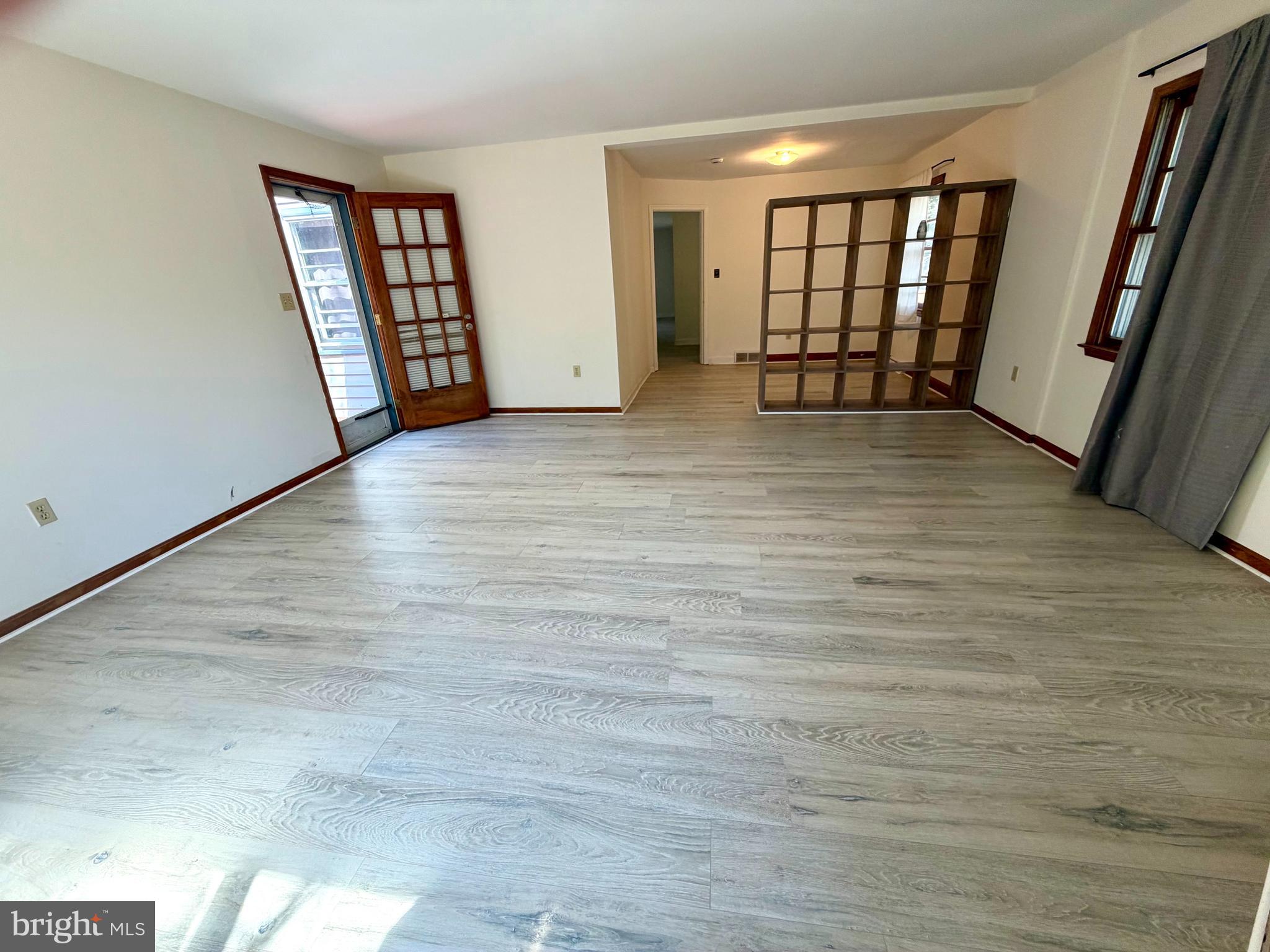 INGLESIDE MANOR - Residential