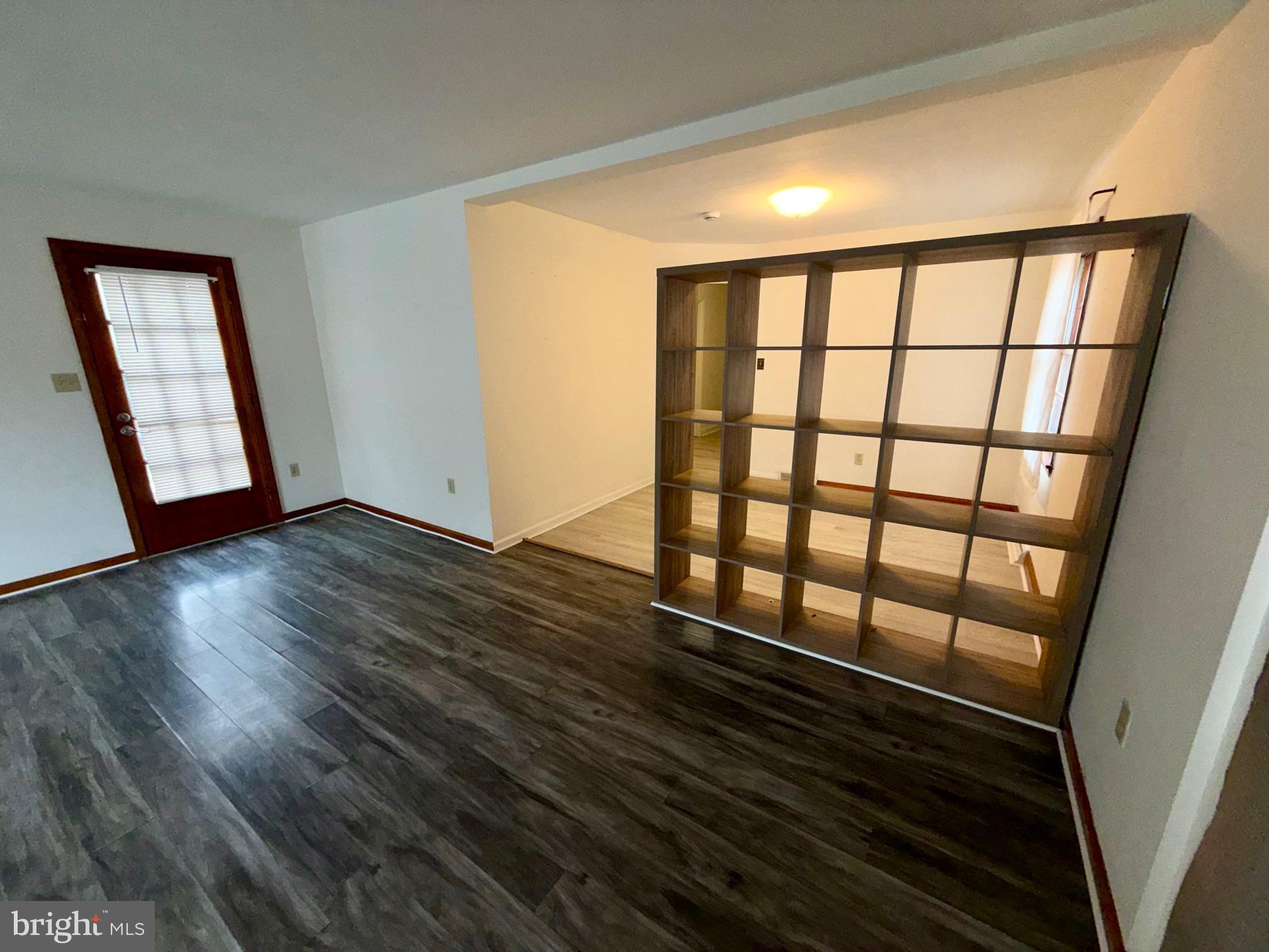 INGLESIDE MANOR - Residential