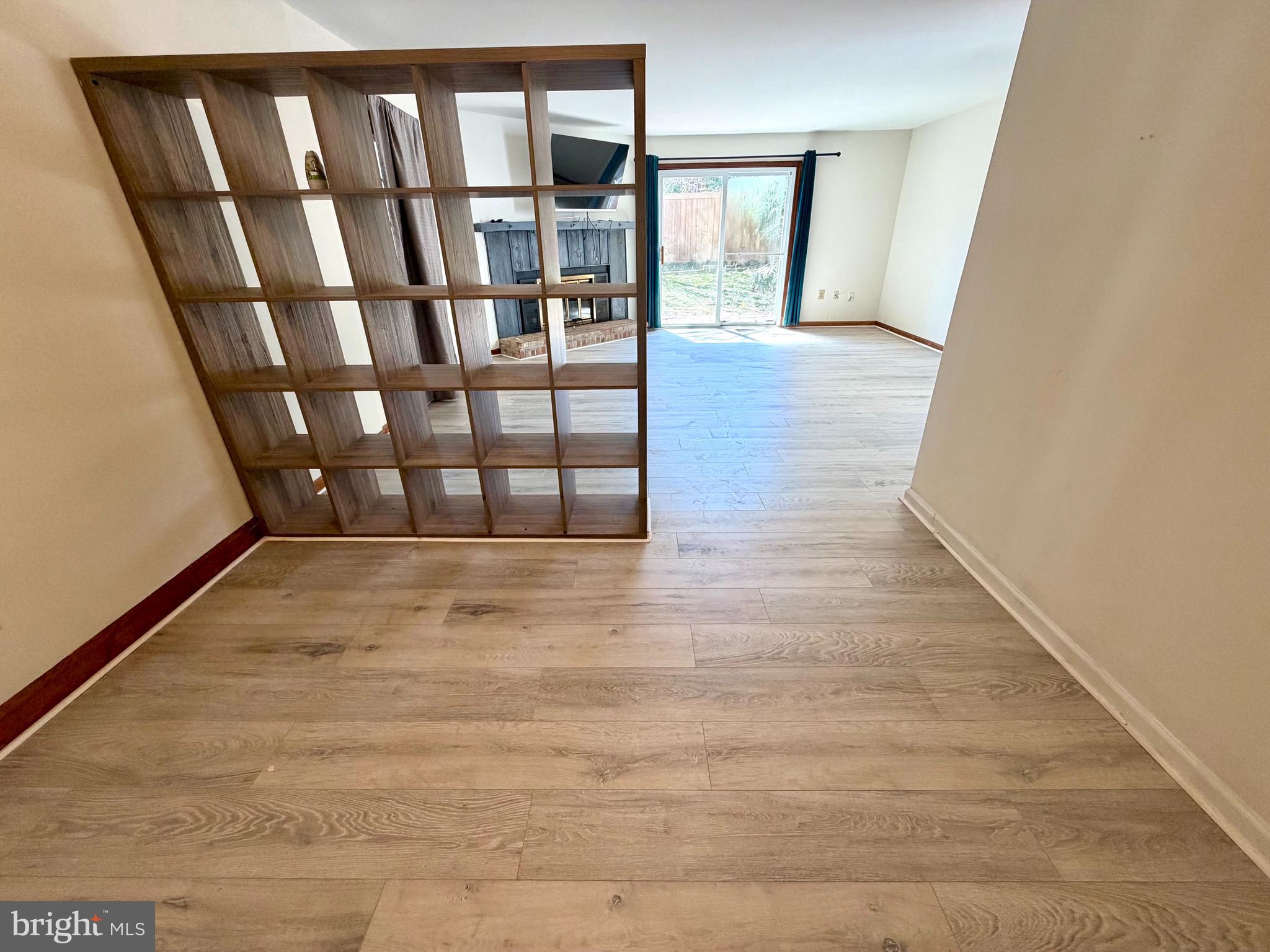 INGLESIDE MANOR - Residential