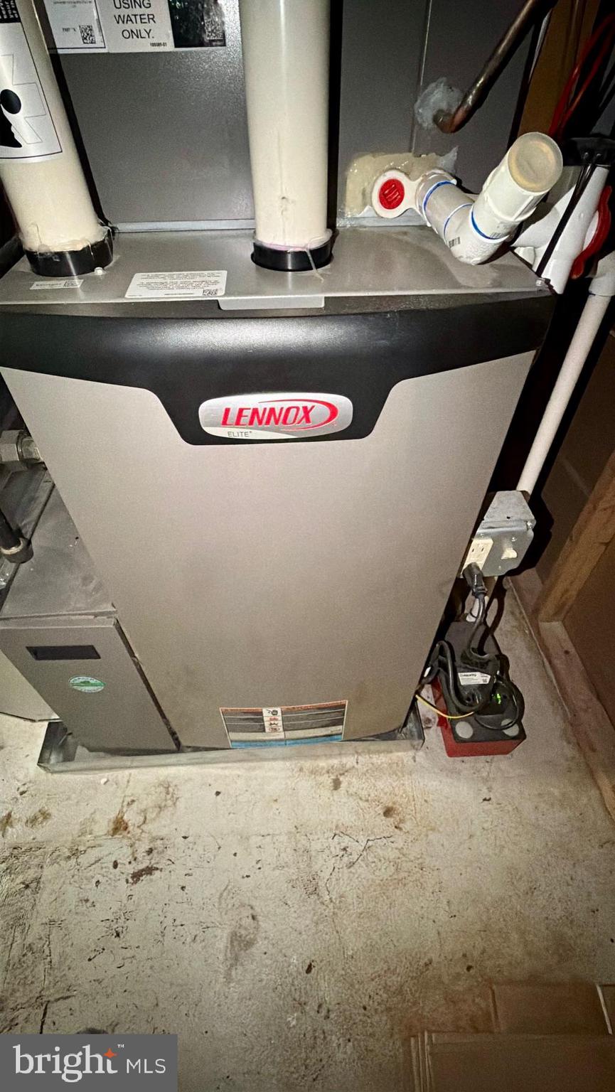 INGLESIDE MANOR - Residential