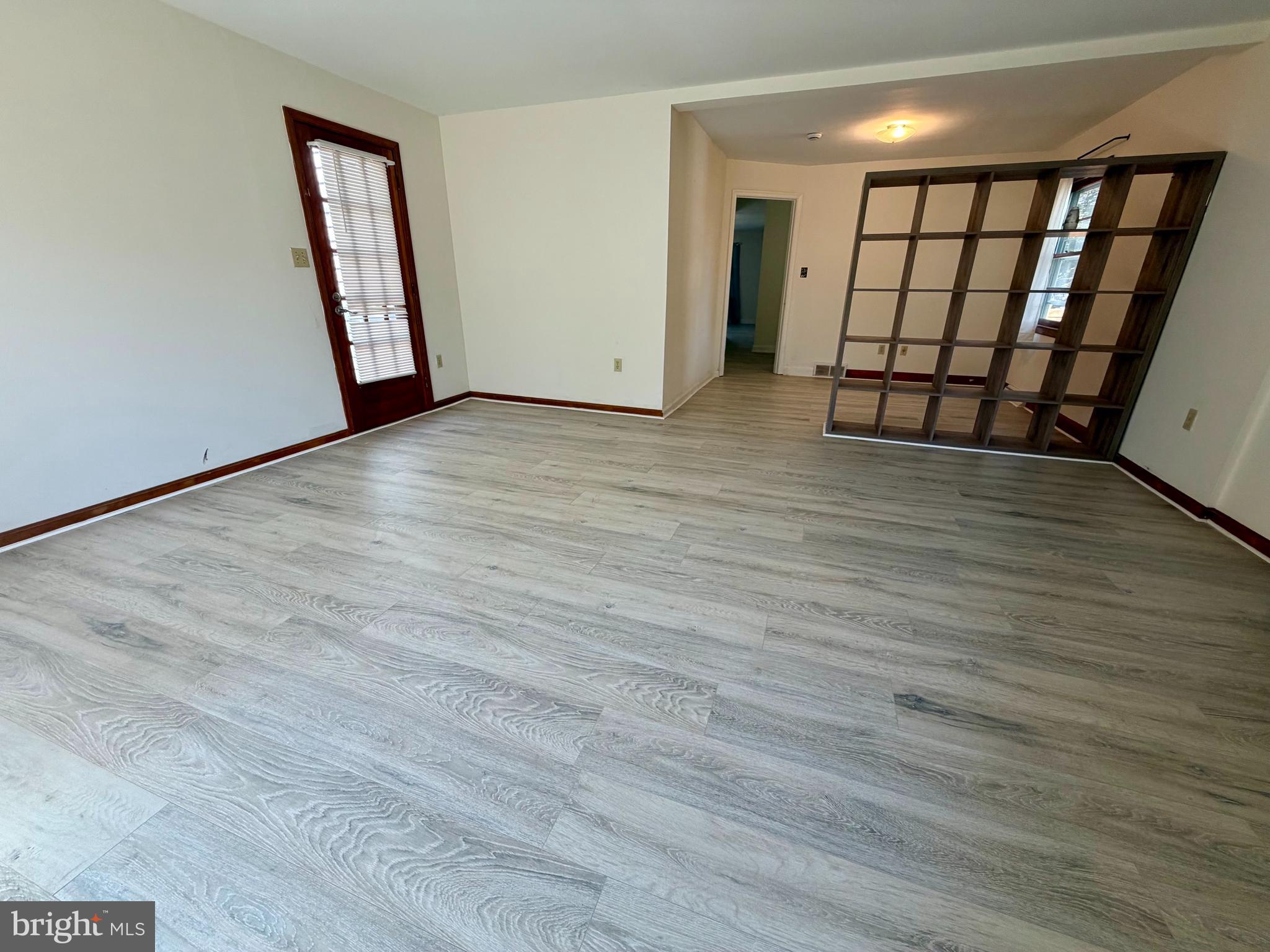 INGLESIDE MANOR - Residential