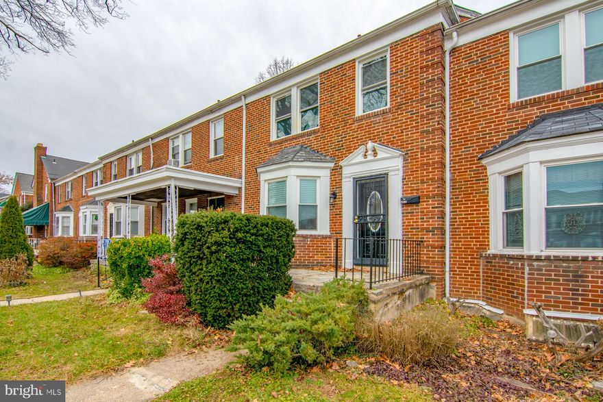 Beautiful renovation with custom details throughout. Built in shelving, stainless steel appliances, tile and hardwood. Fenced rear yard with detached garage.