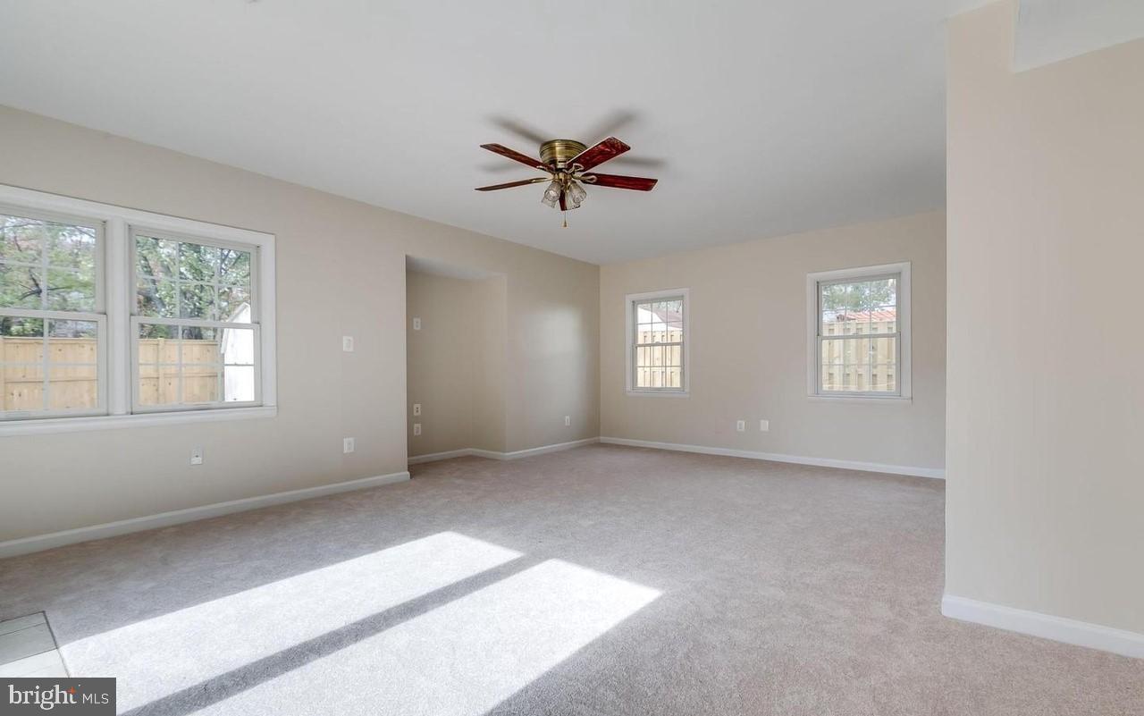 KINGSTON CHASE - Residential Lease