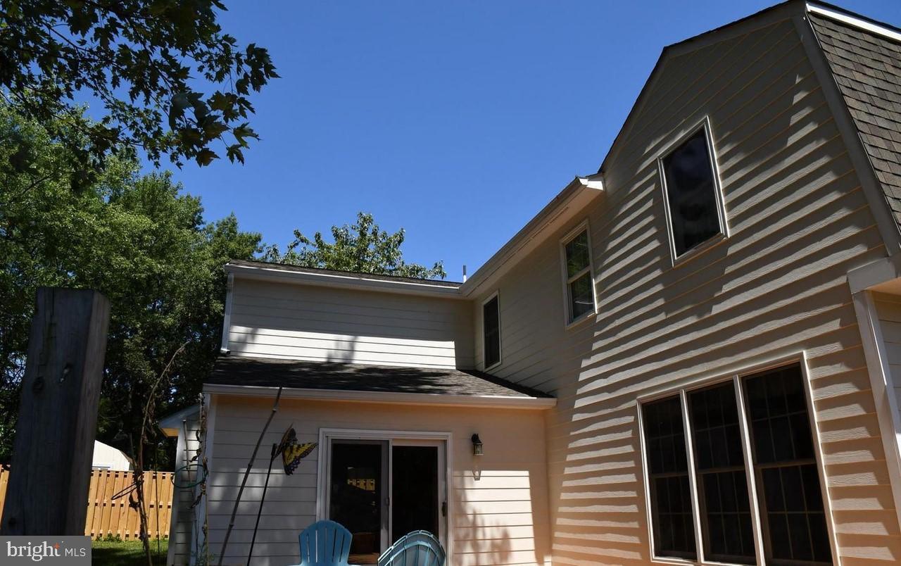 KINGSTON CHASE - Residential Lease