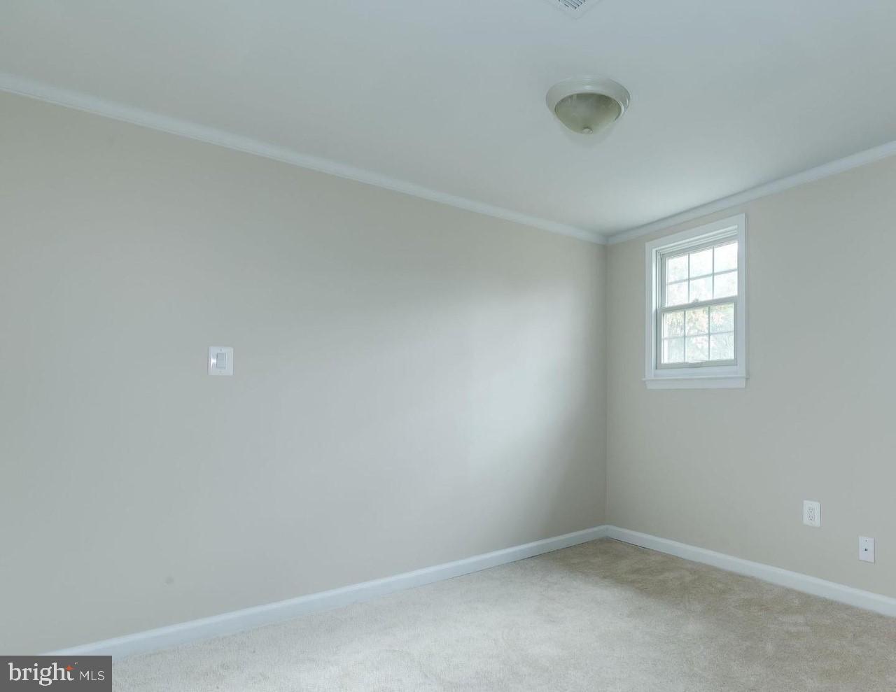 KINGSTON CHASE - Residential Lease