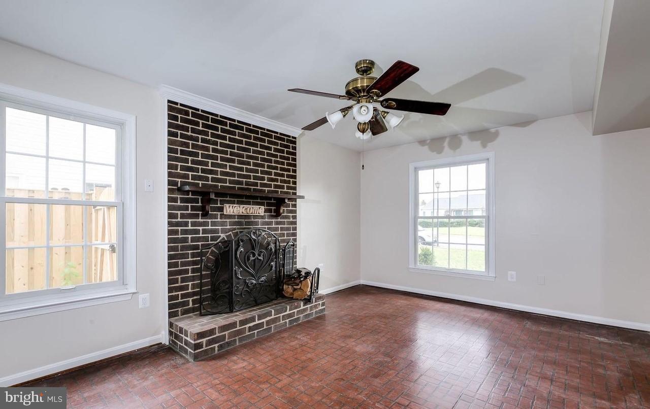 KINGSTON CHASE - Residential Lease