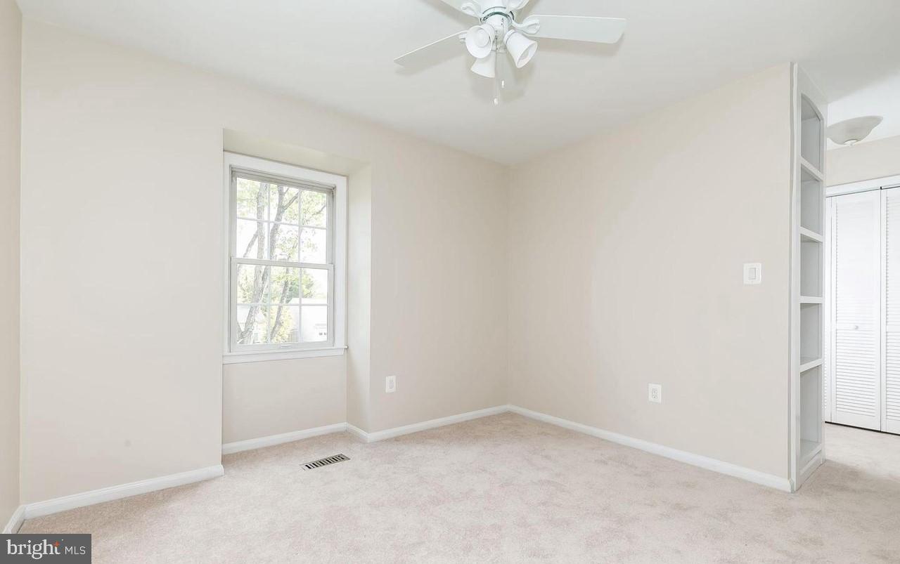 KINGSTON CHASE - Residential Lease