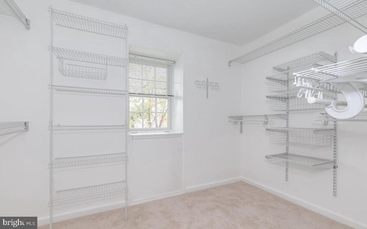 KINGSTON CHASE - Residential Lease