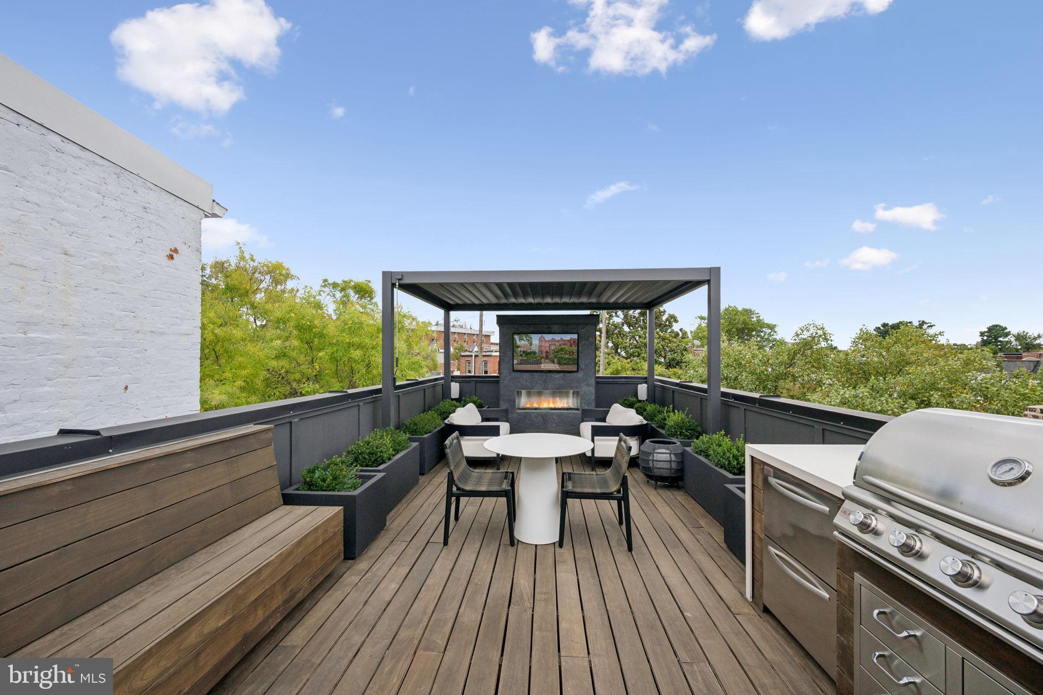 CAPITOL HILL - Residential