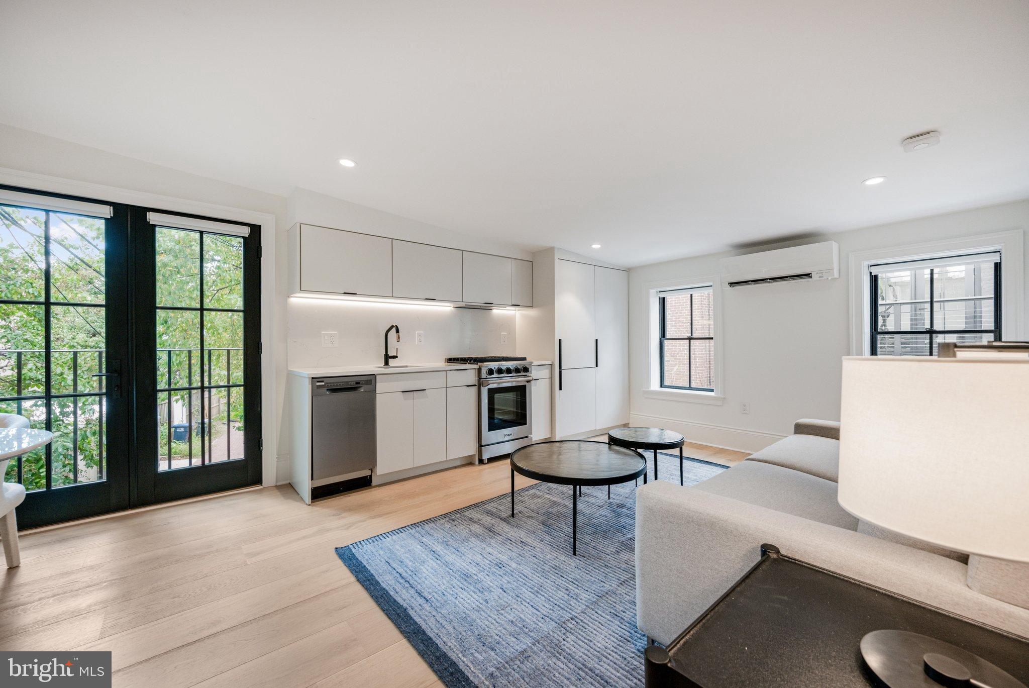 CAPITOL HILL - Residential