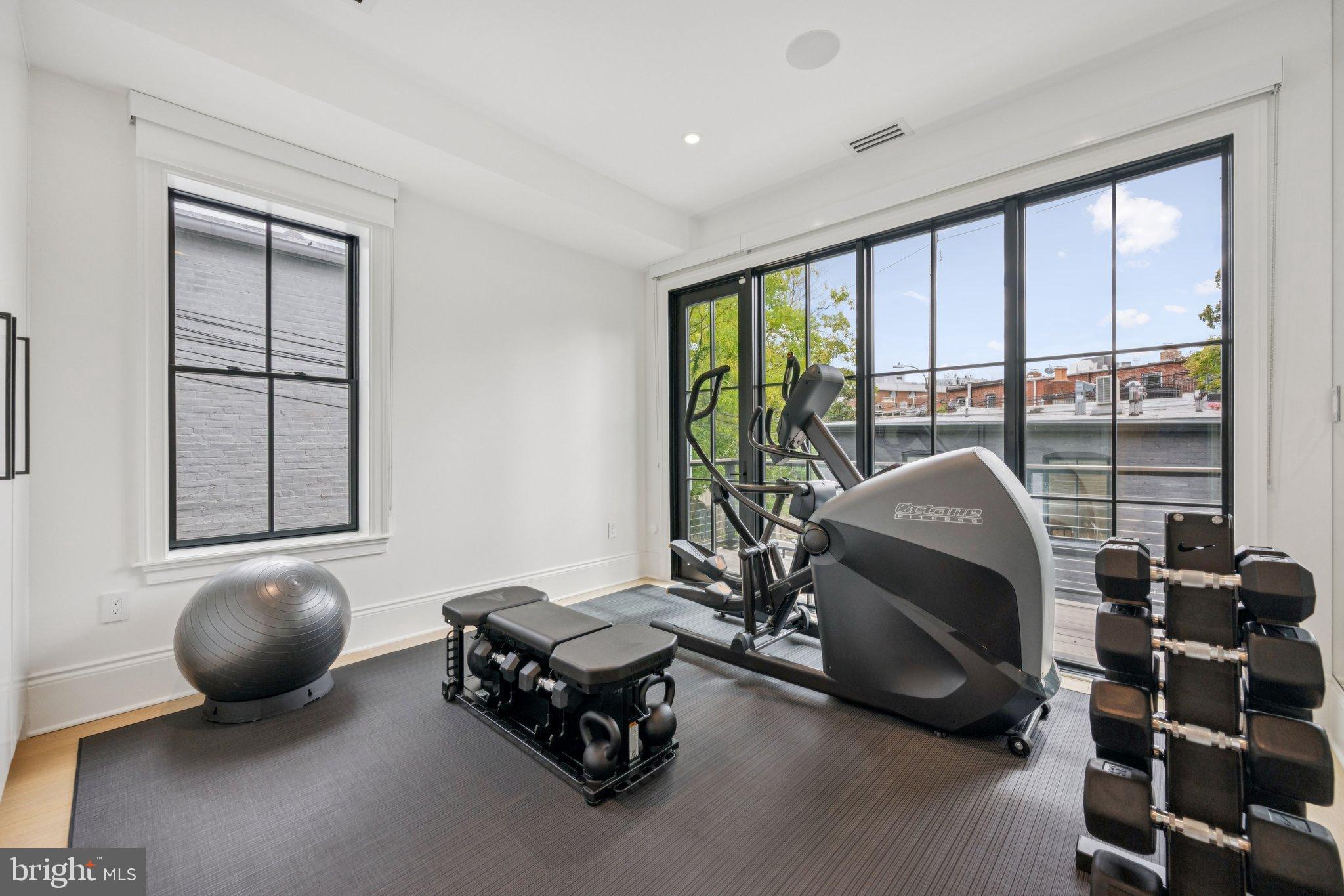 CAPITOL HILL - Residential