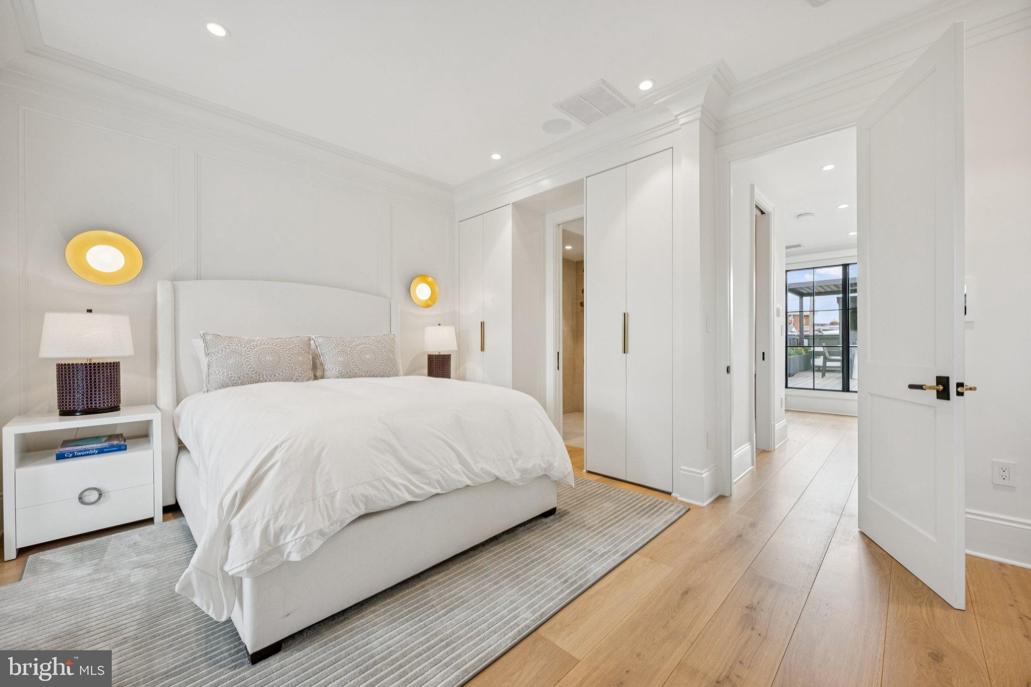 CAPITOL HILL - Residential