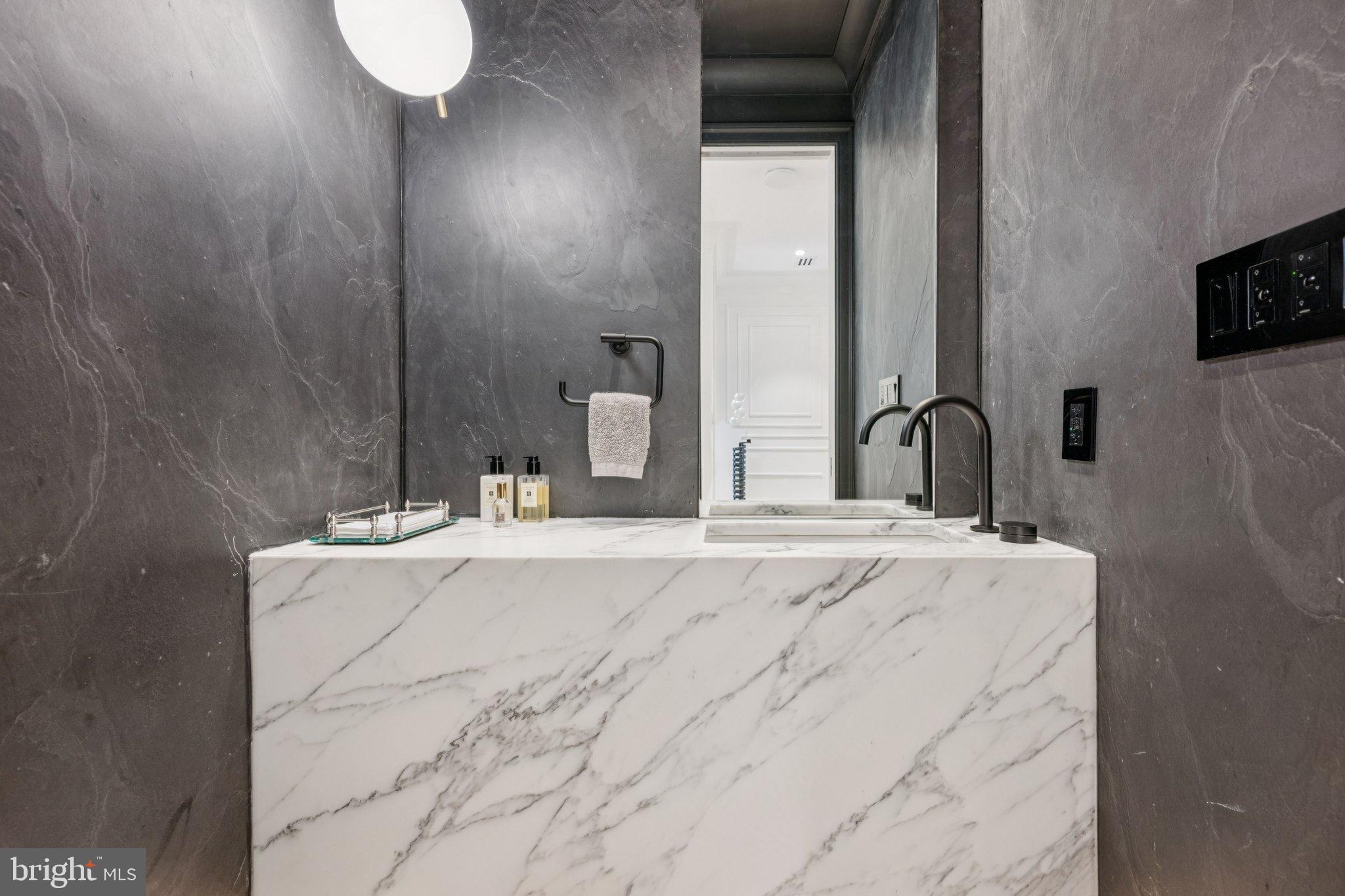 CAPITOL HILL - Residential