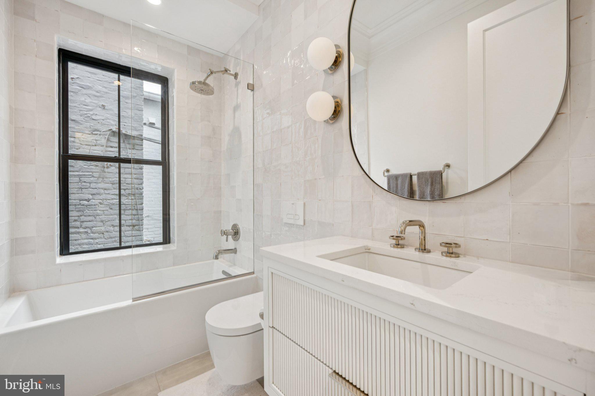 CAPITOL HILL - Residential