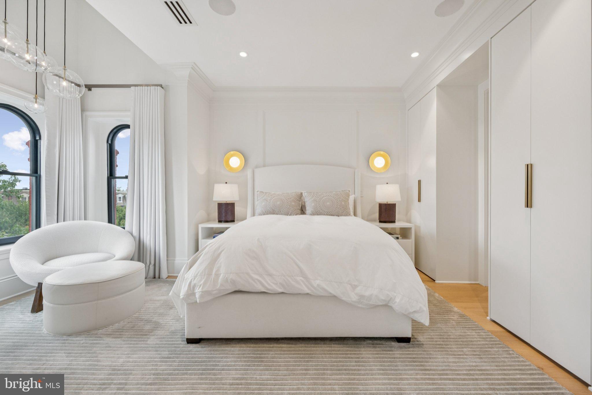 CAPITOL HILL - Residential