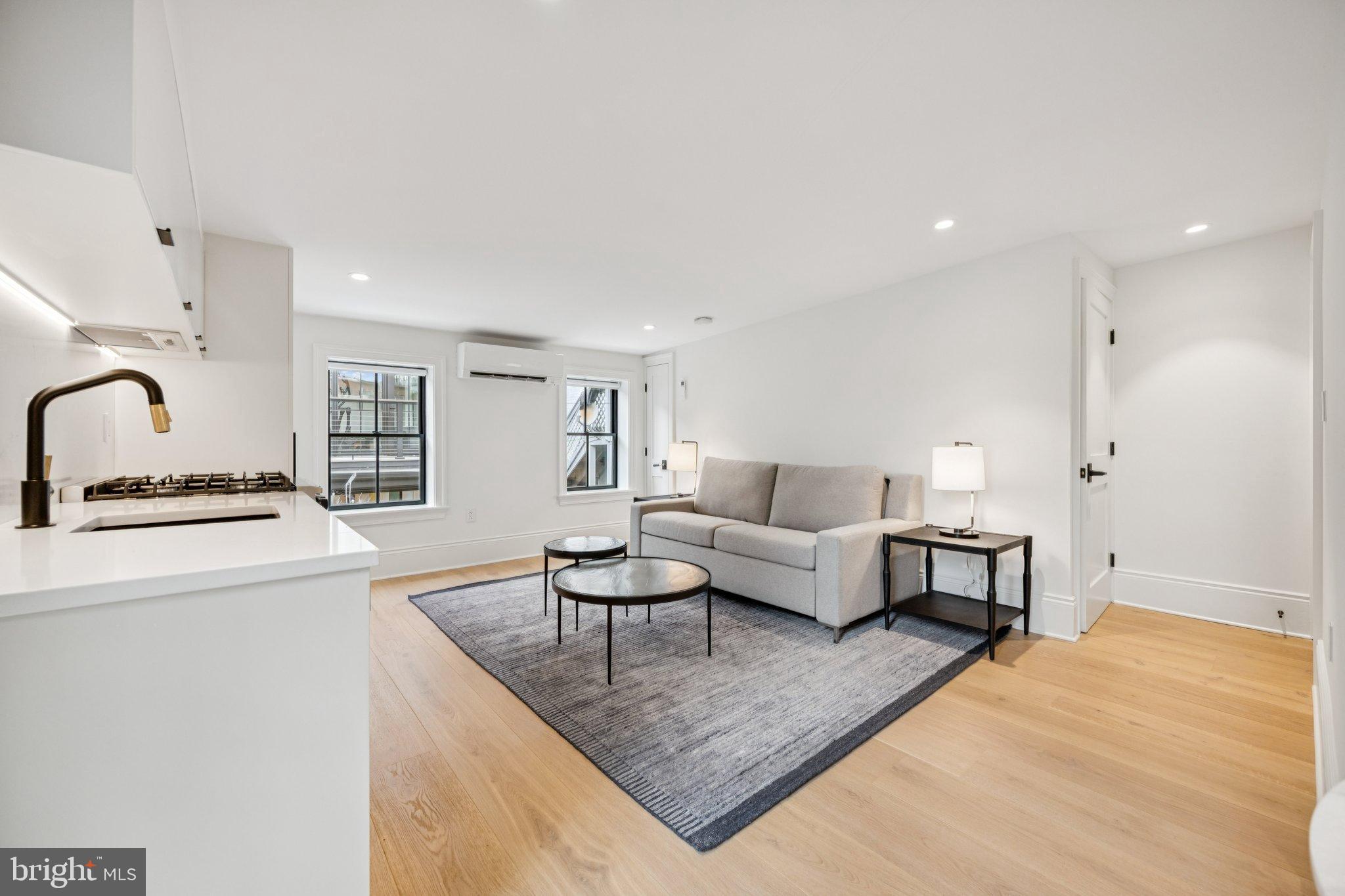 CAPITOL HILL - Residential