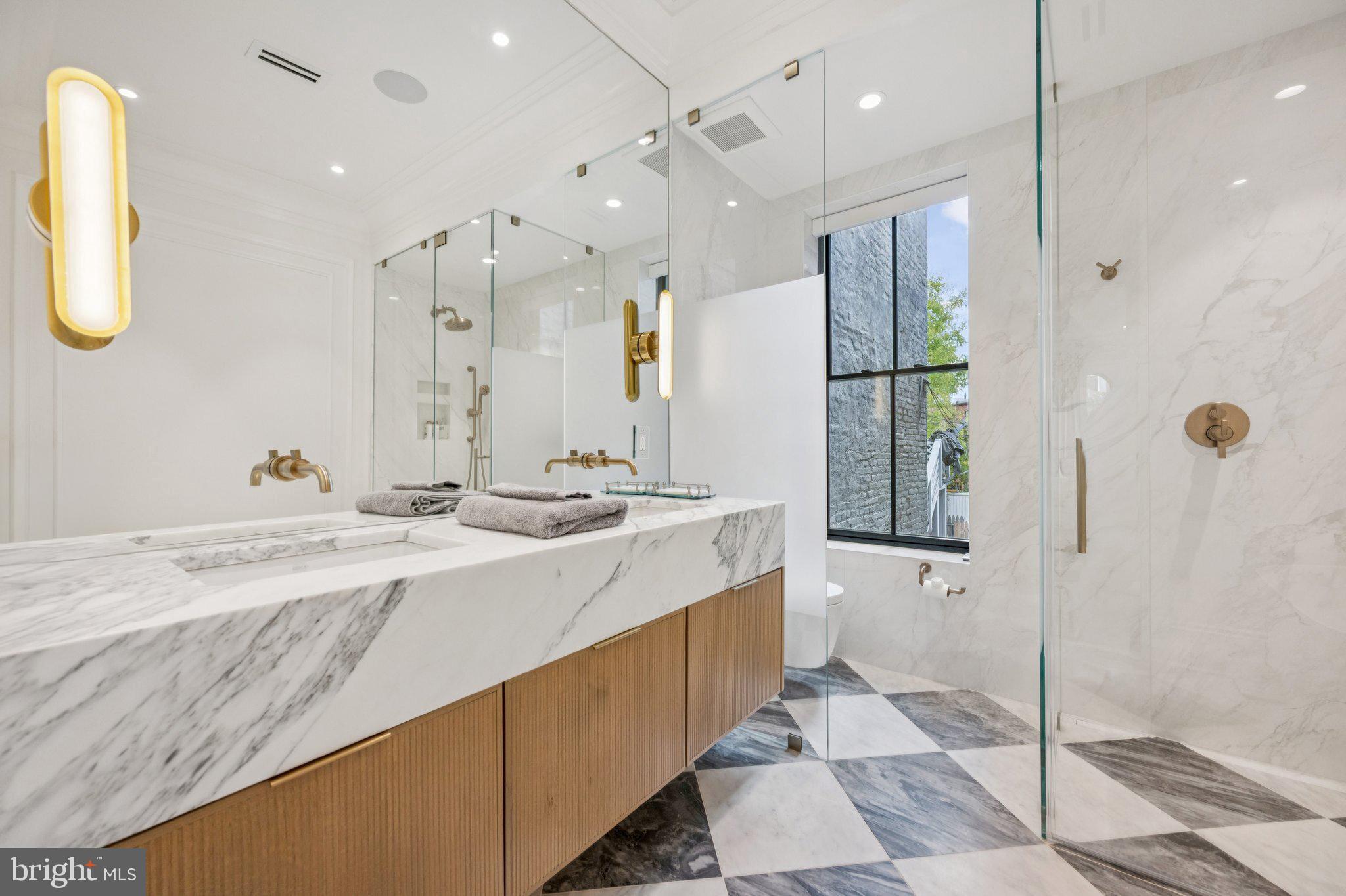 CAPITOL HILL - Residential