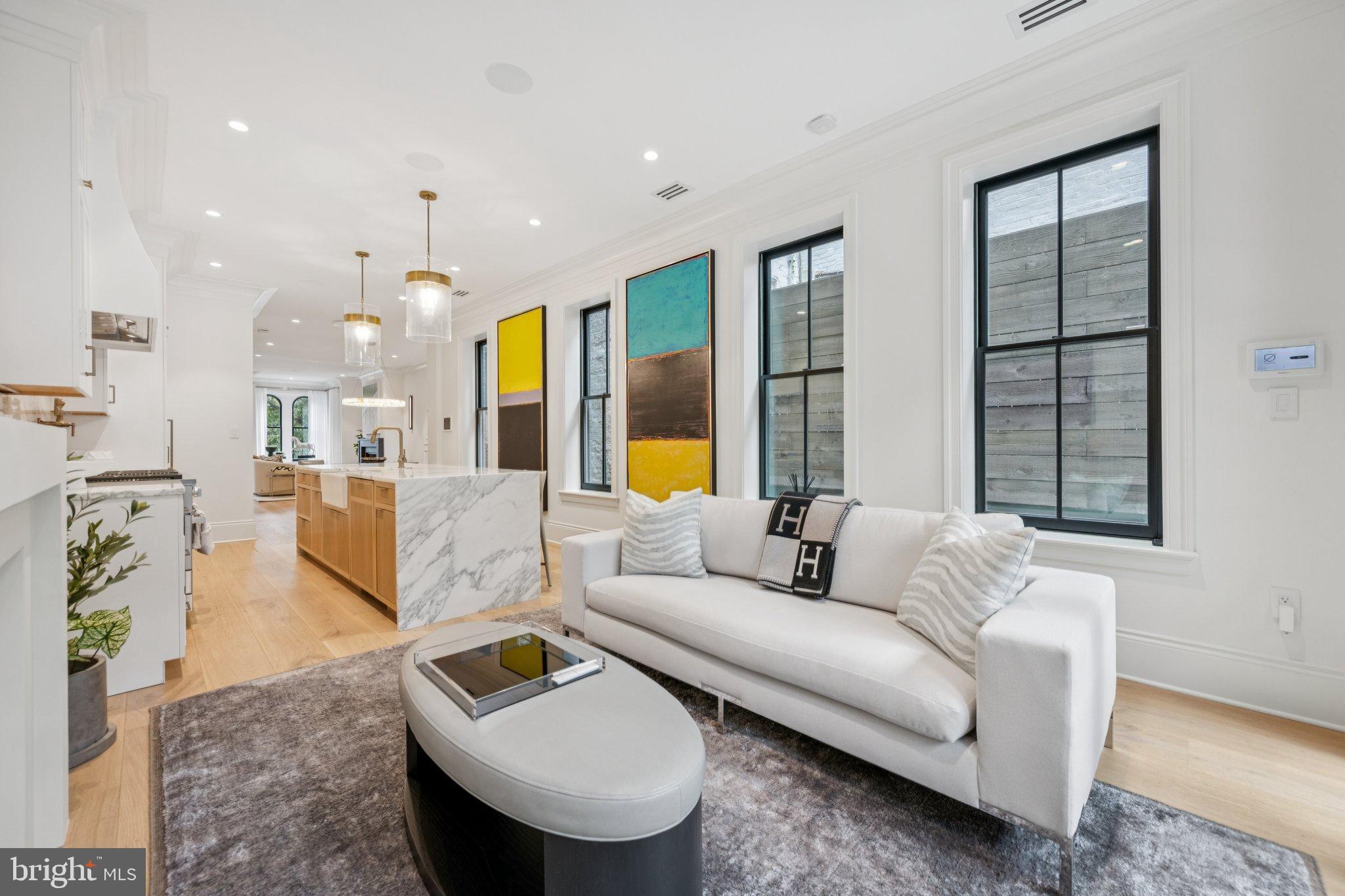 CAPITOL HILL - Residential