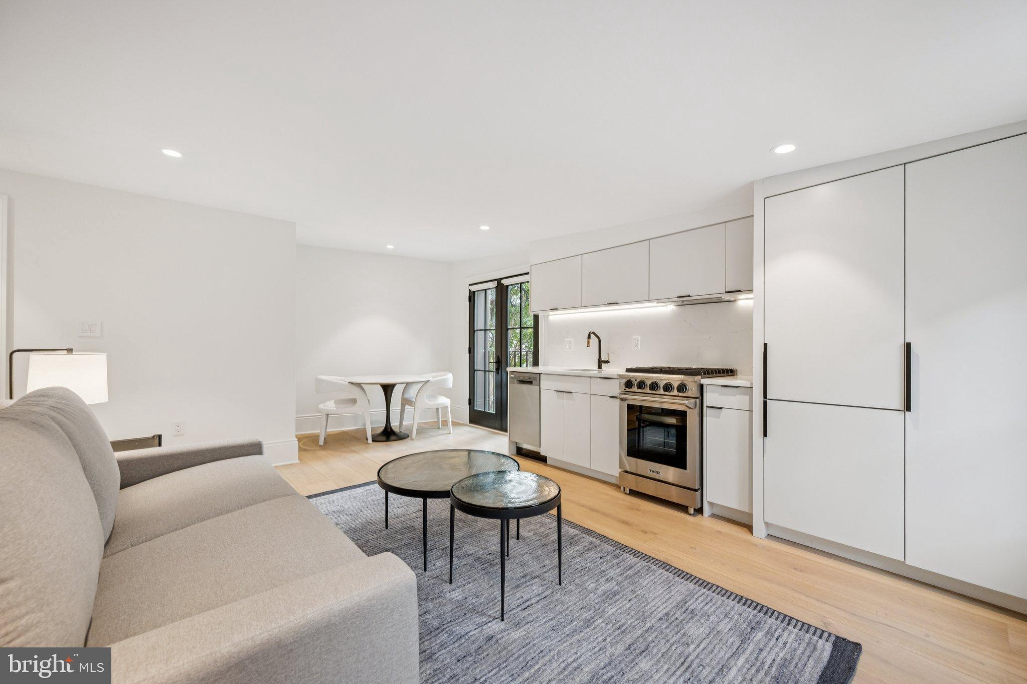 CAPITOL HILL - Residential