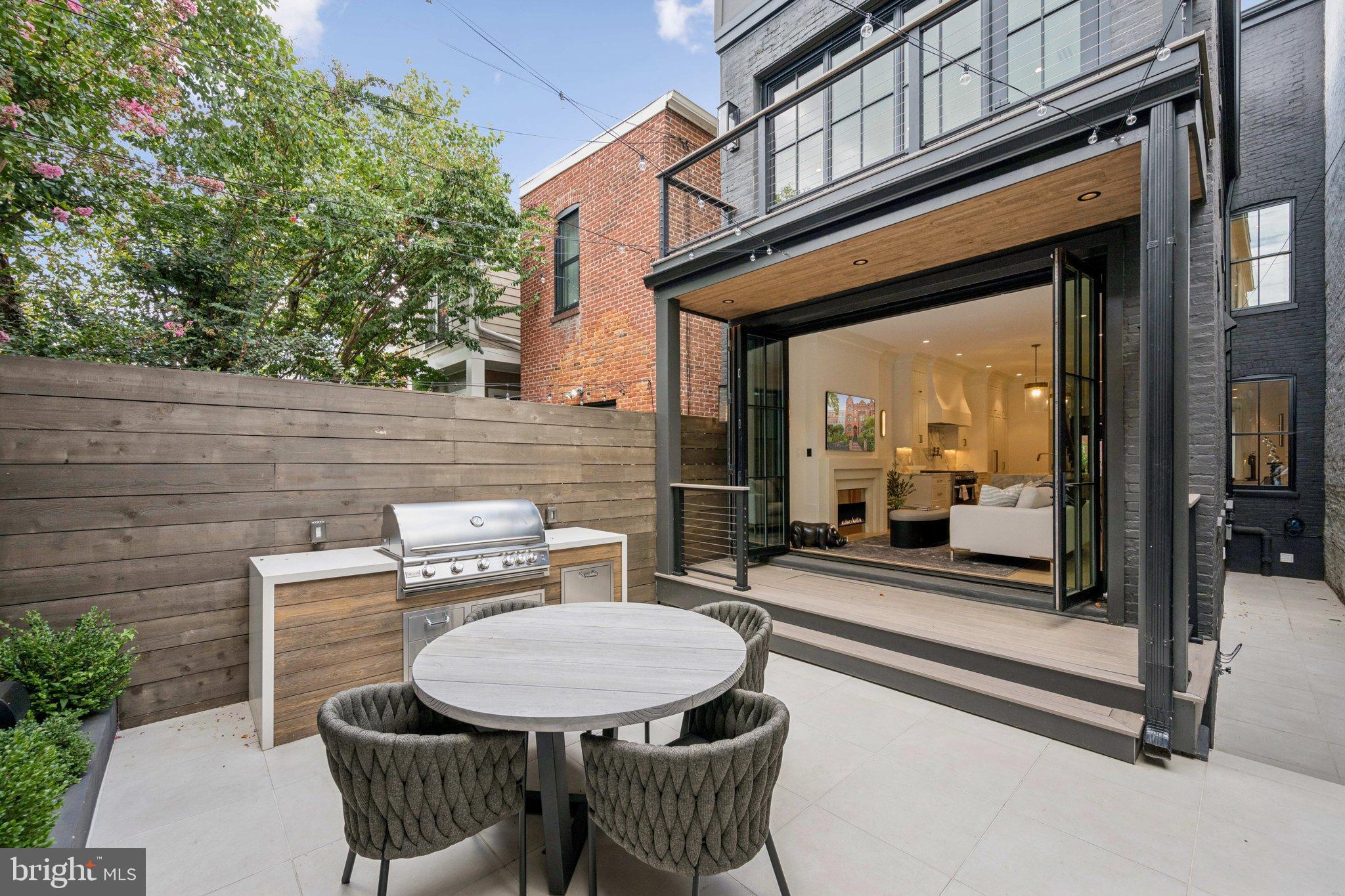 CAPITOL HILL - Residential