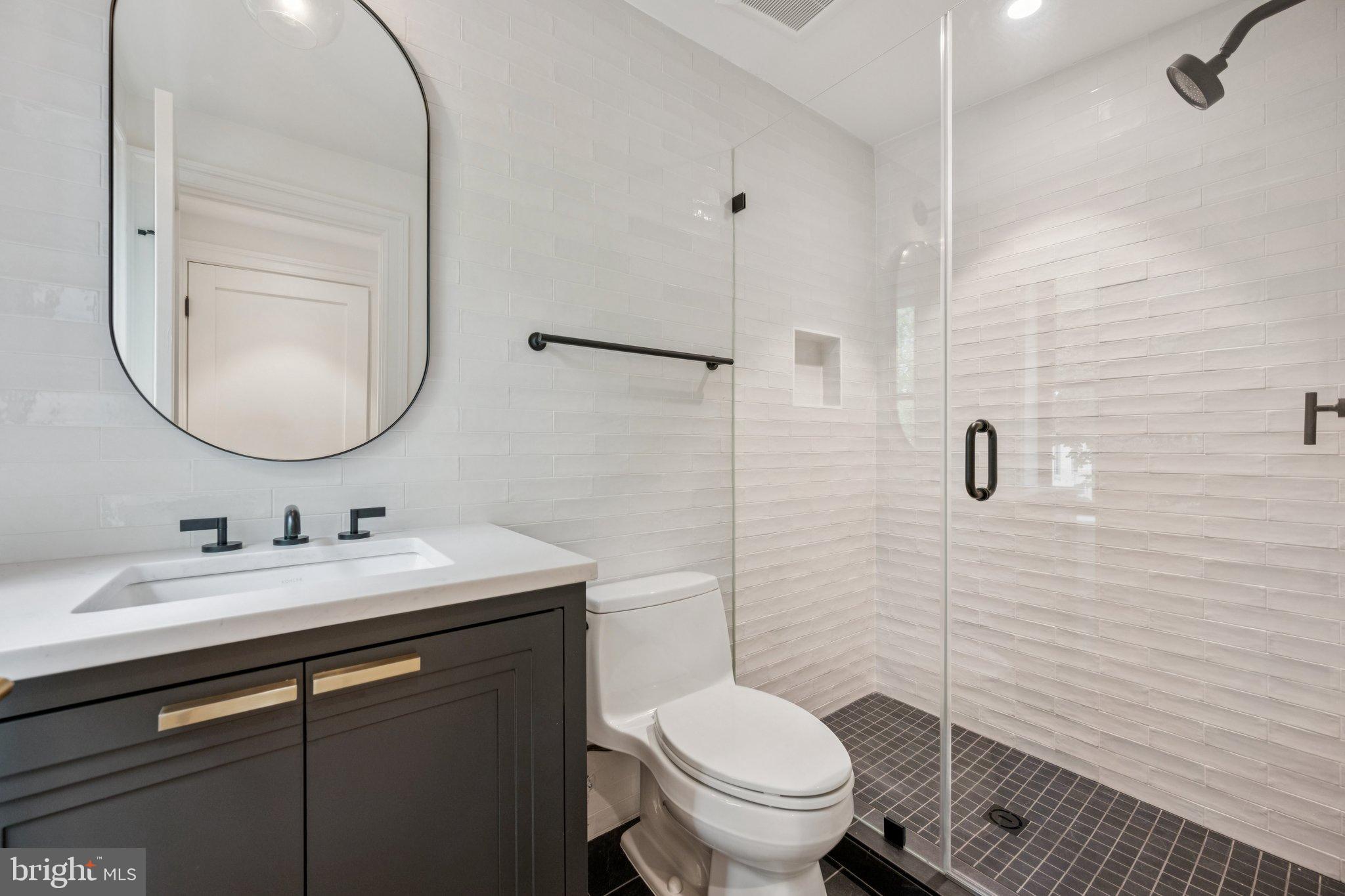 CAPITOL HILL - Residential