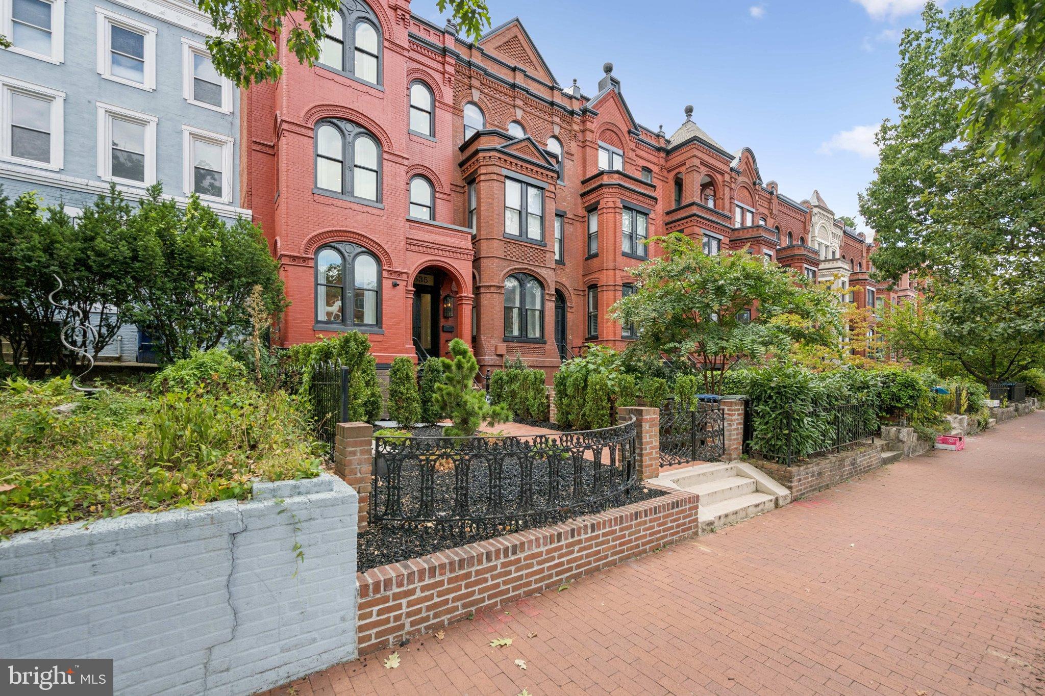 CAPITOL HILL - Residential