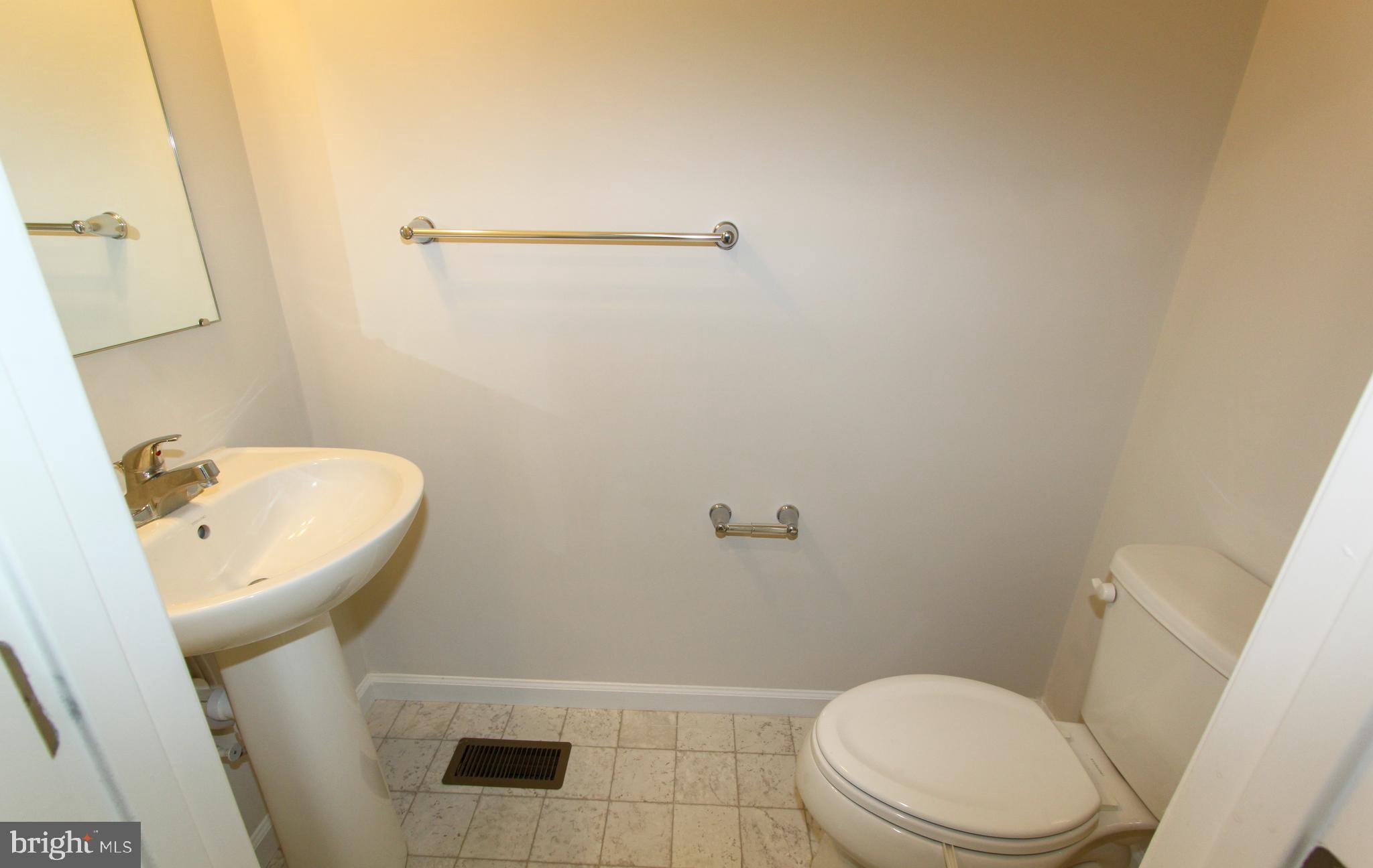 CHANDLERS GLEN - Residential Lease