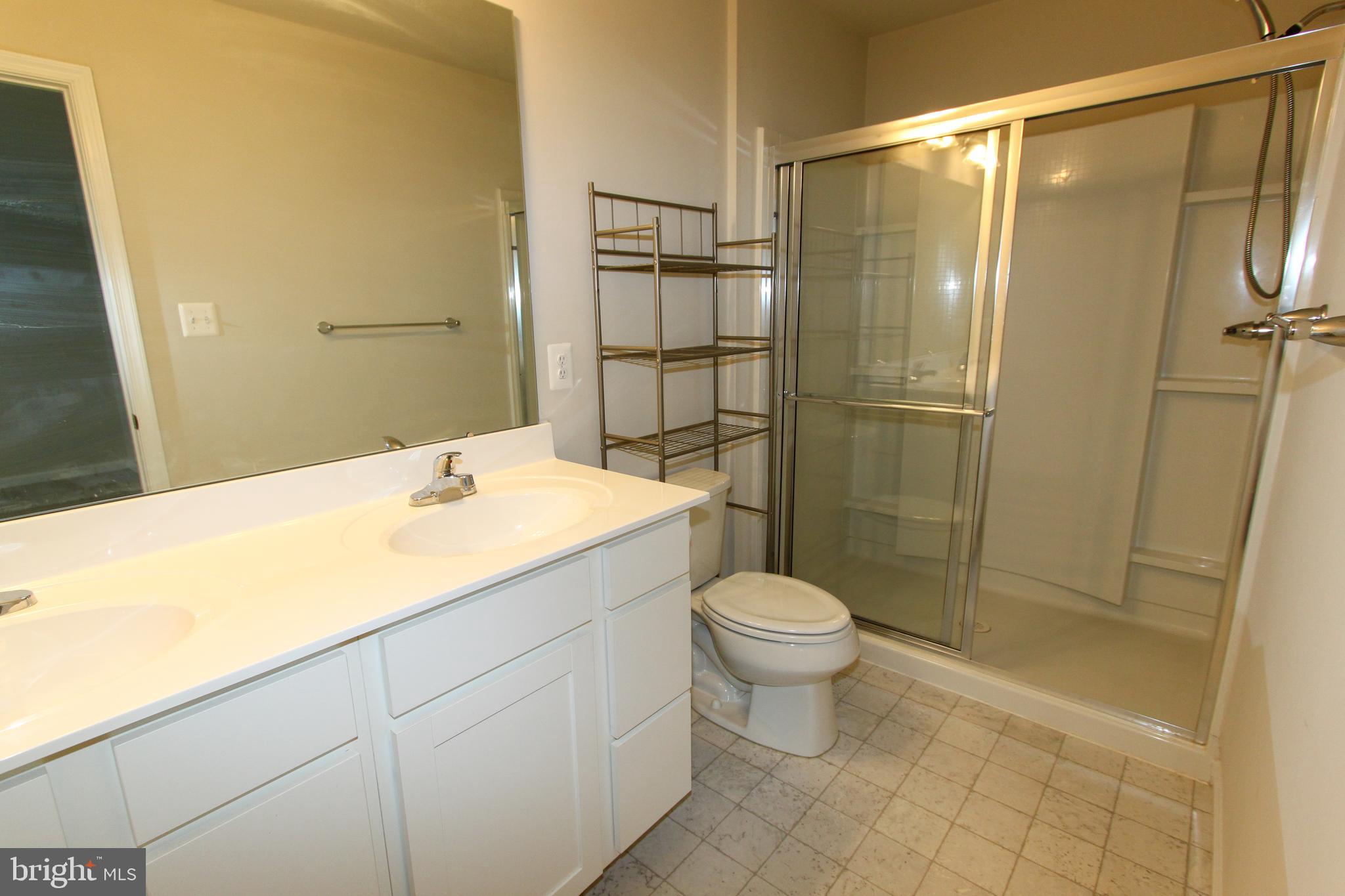 CHANDLERS GLEN - Residential Lease