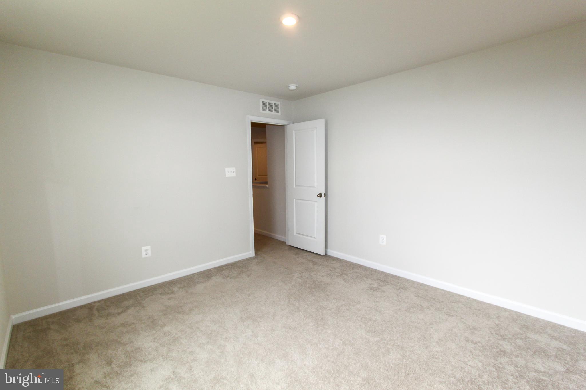 CHANDLERS GLEN - Residential Lease