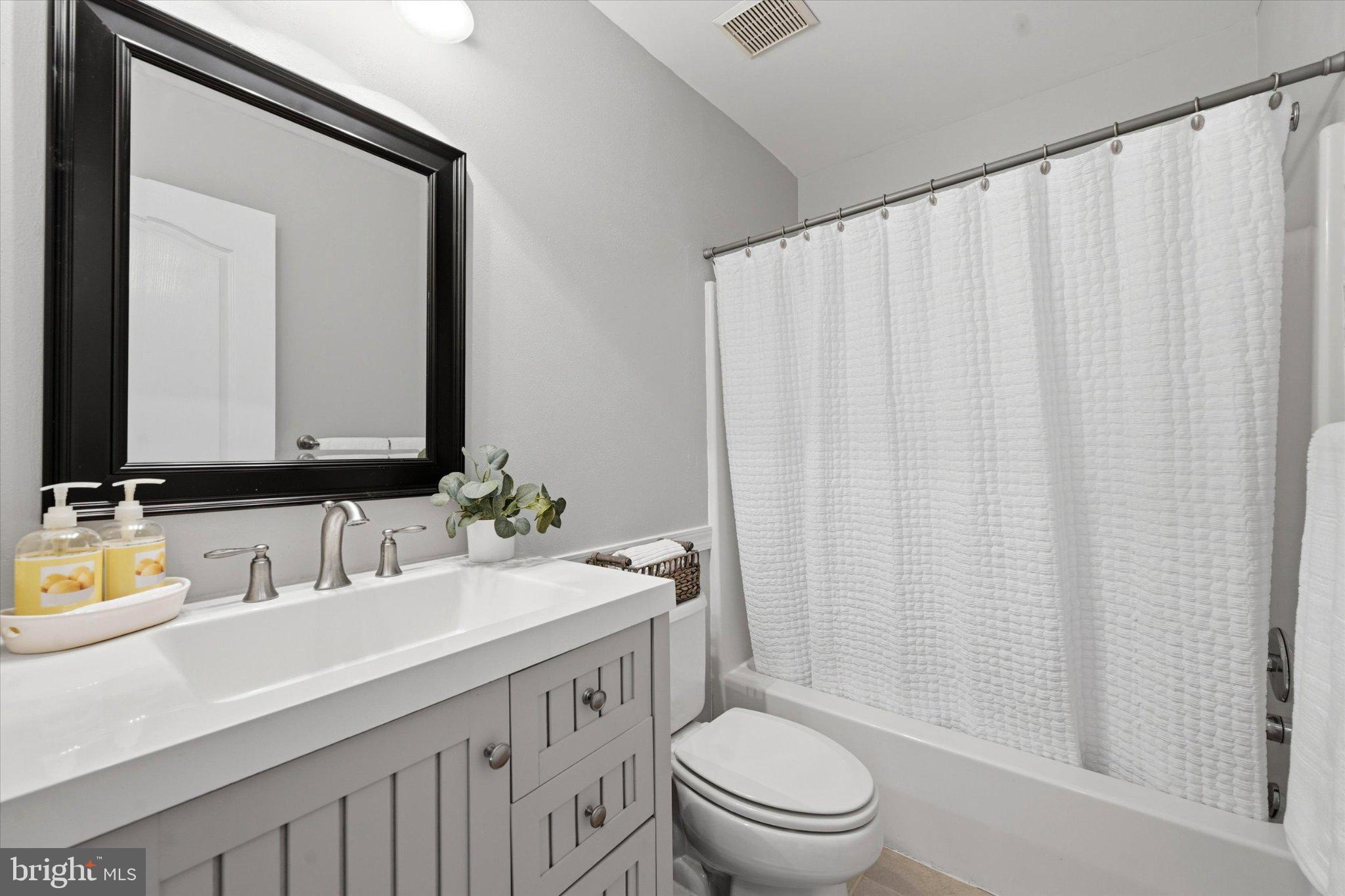 EXTON STATION - Residential