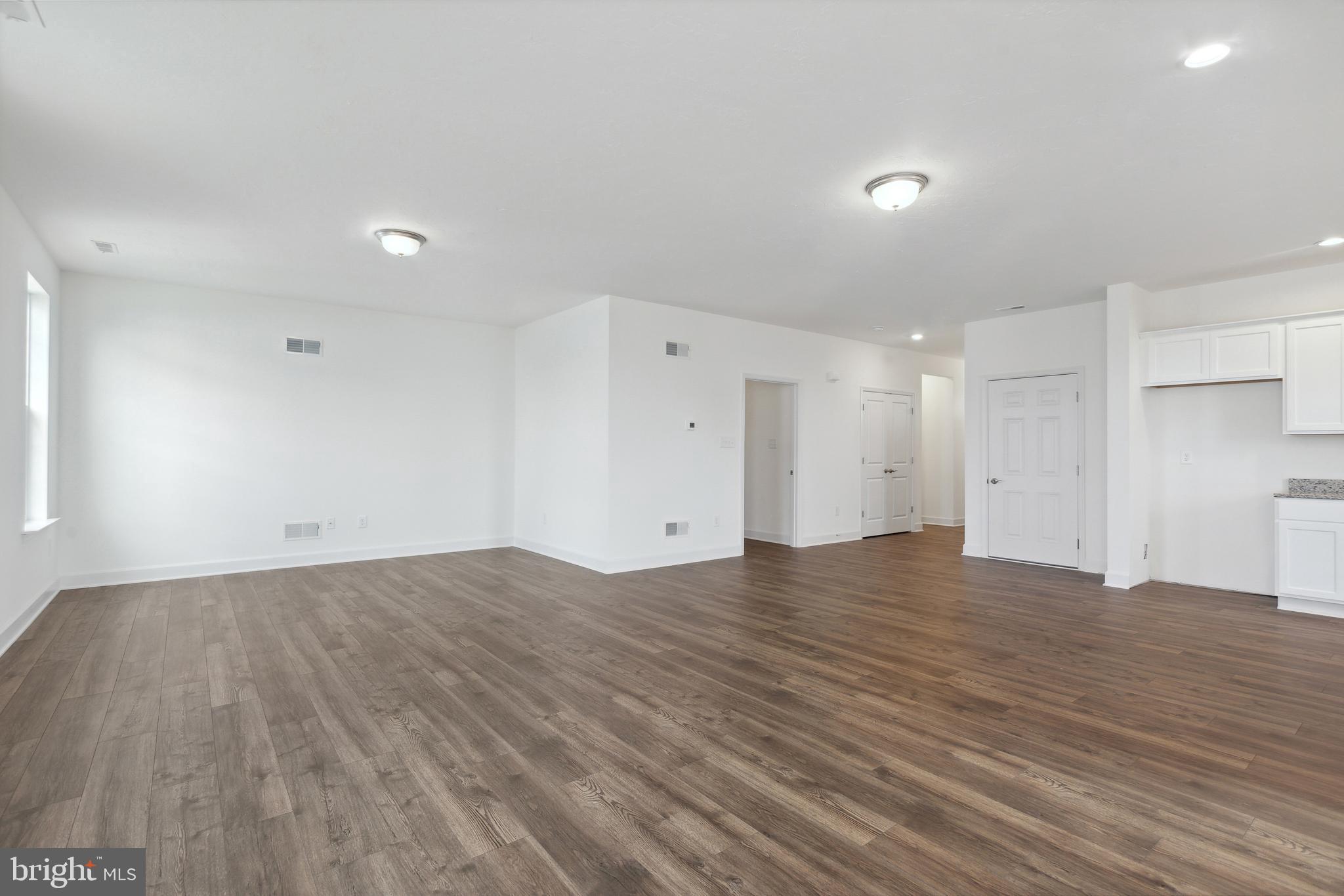 CUMBERLAND VILLAGE - Residential