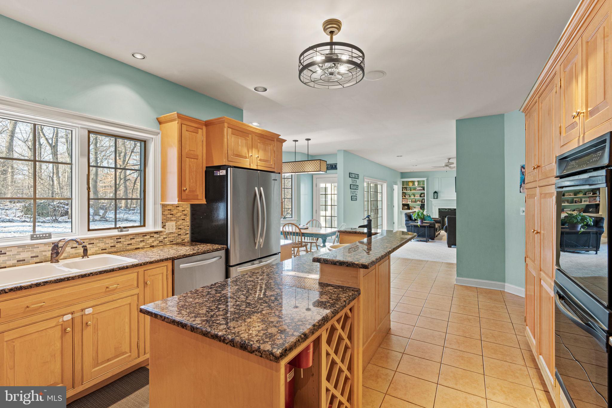 SHADY HILL ESTATES - Residential