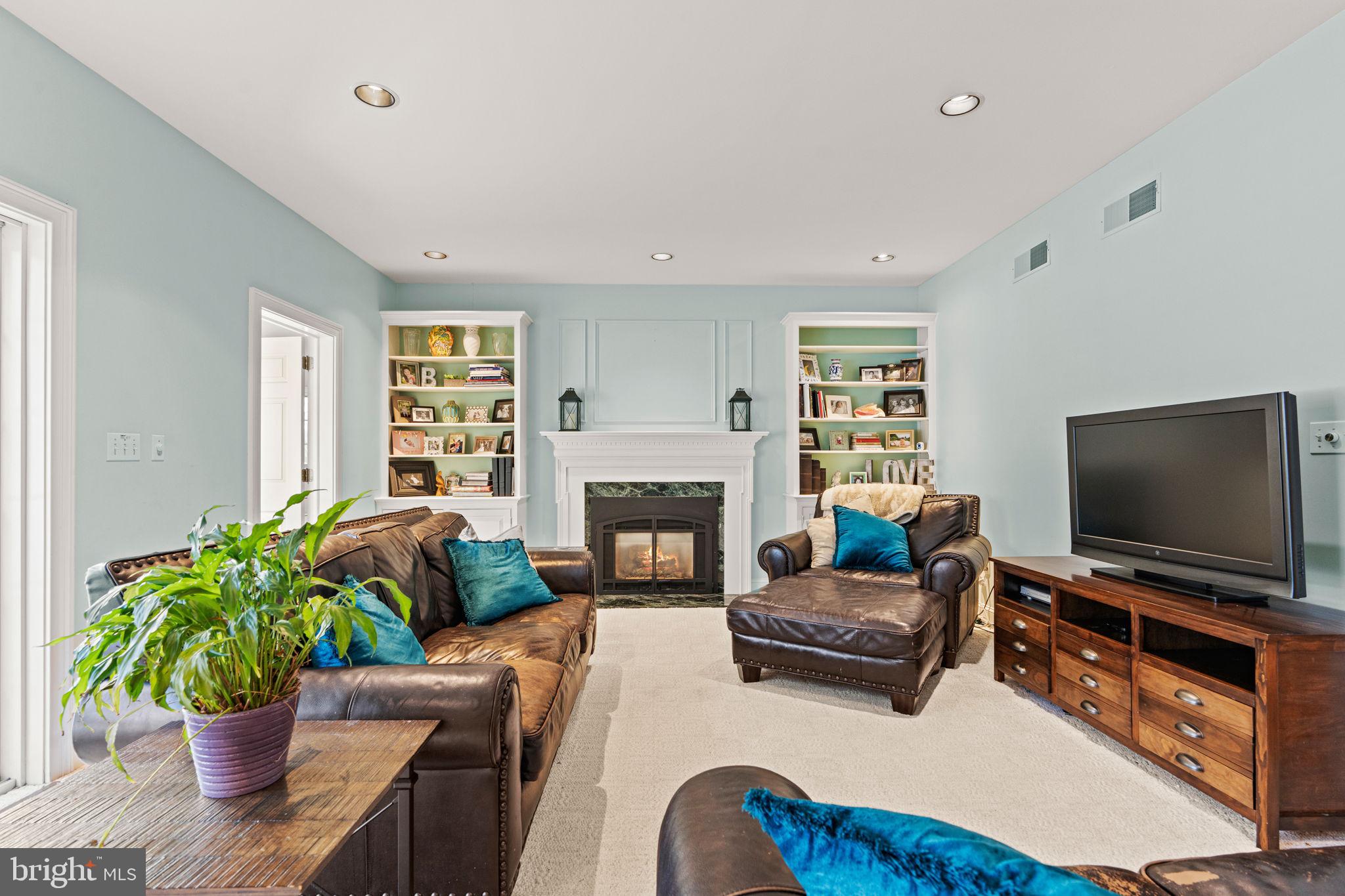 SHADY HILL ESTATES - Residential