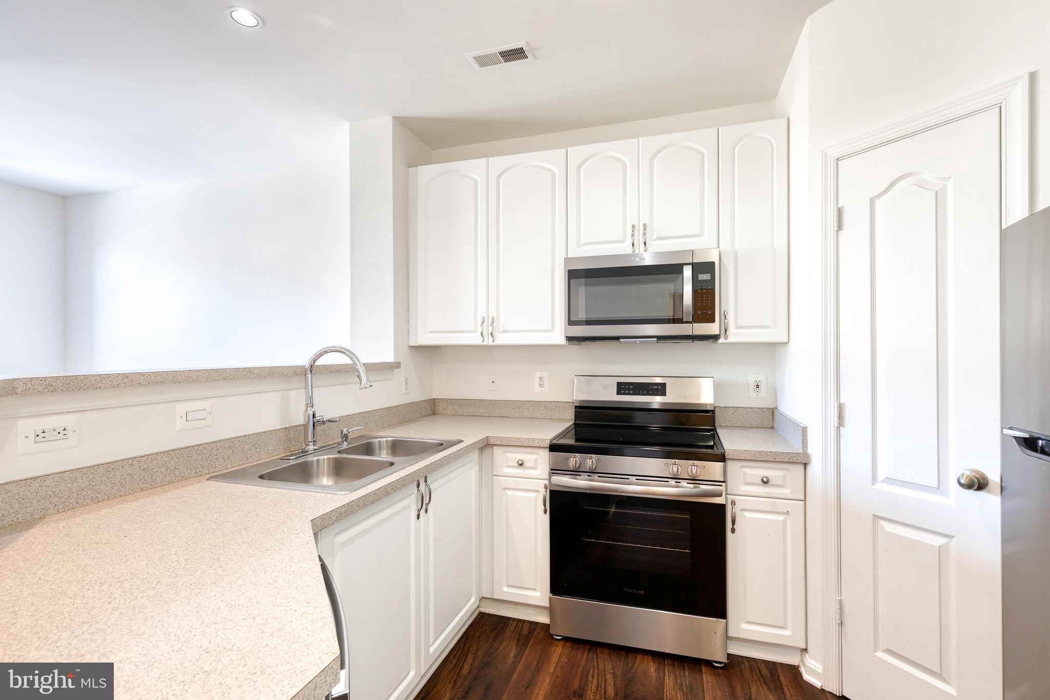 HIGH VIEW AT HUNT VALLEY - Residential