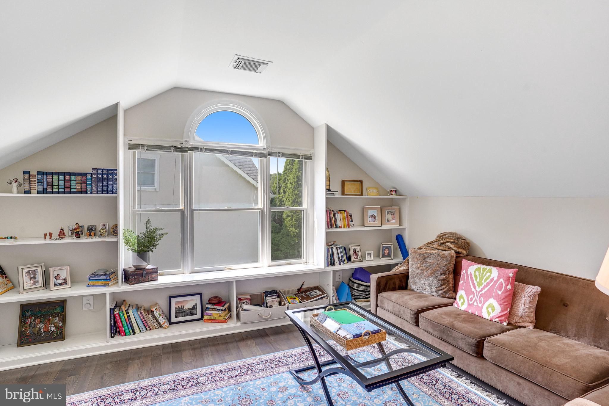 POTOMAC WOODS - Residential Lease