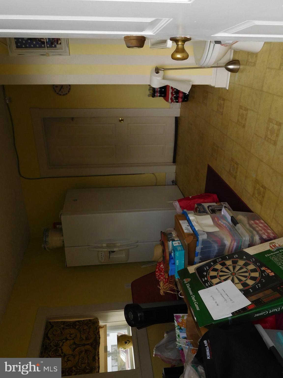 MIDDLE RIVER - Commercial Sale