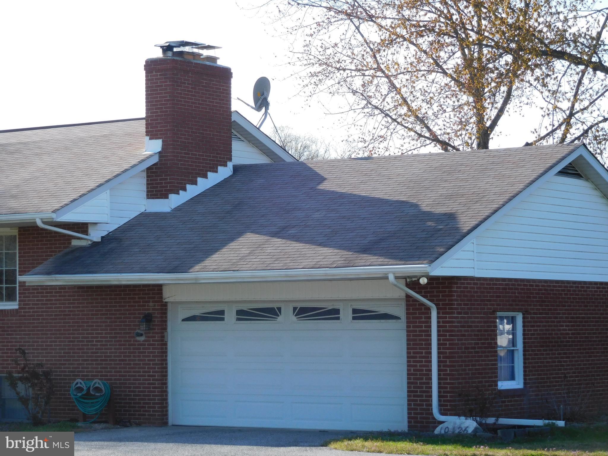 MIDDLE RIVER - Commercial Sale