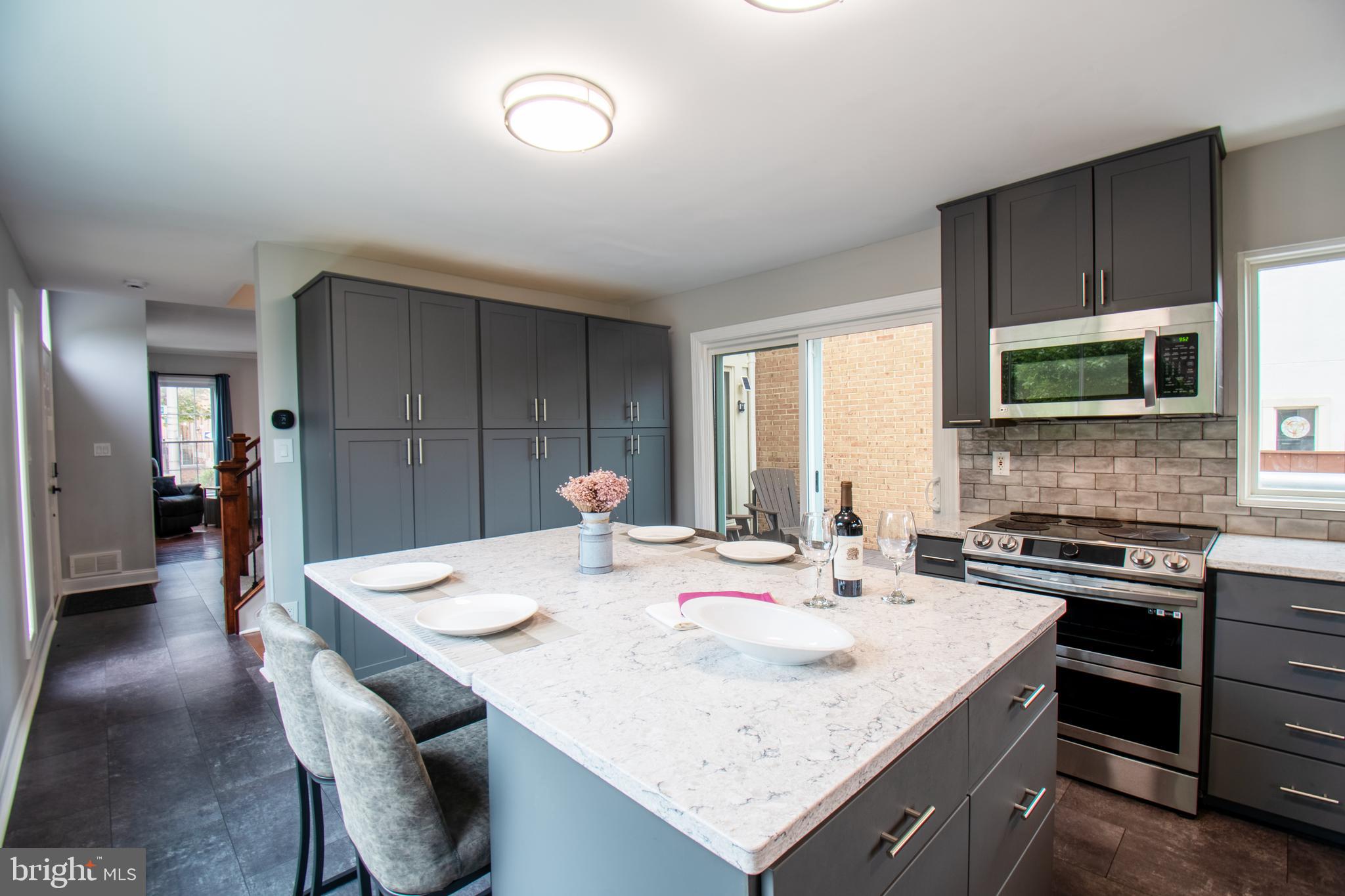 CANTON SQUARE - Residential