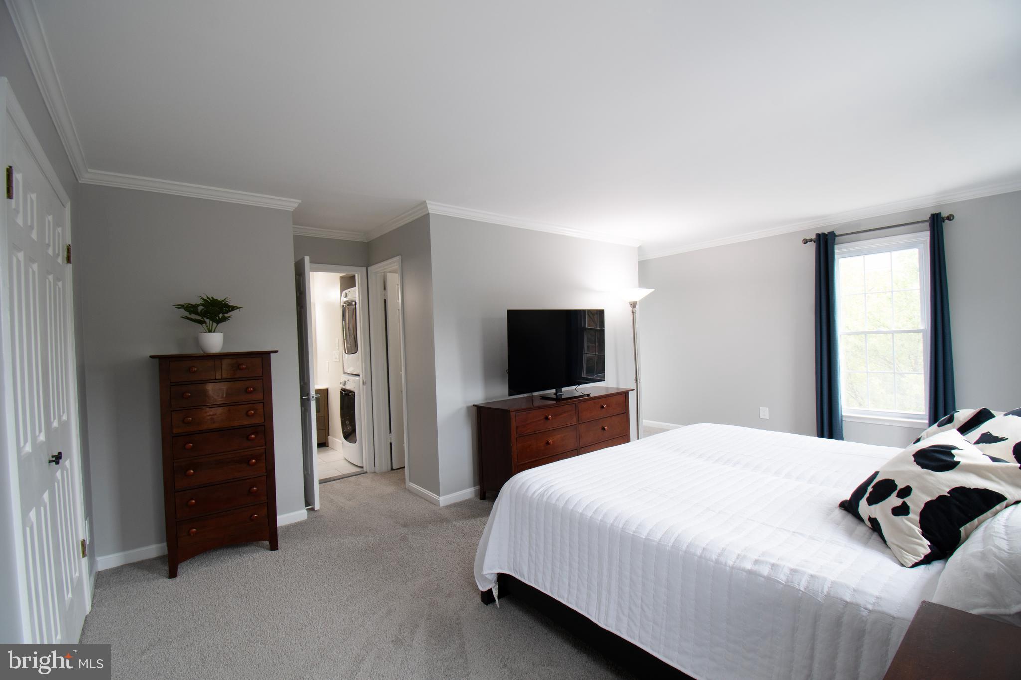 CANTON SQUARE - Residential