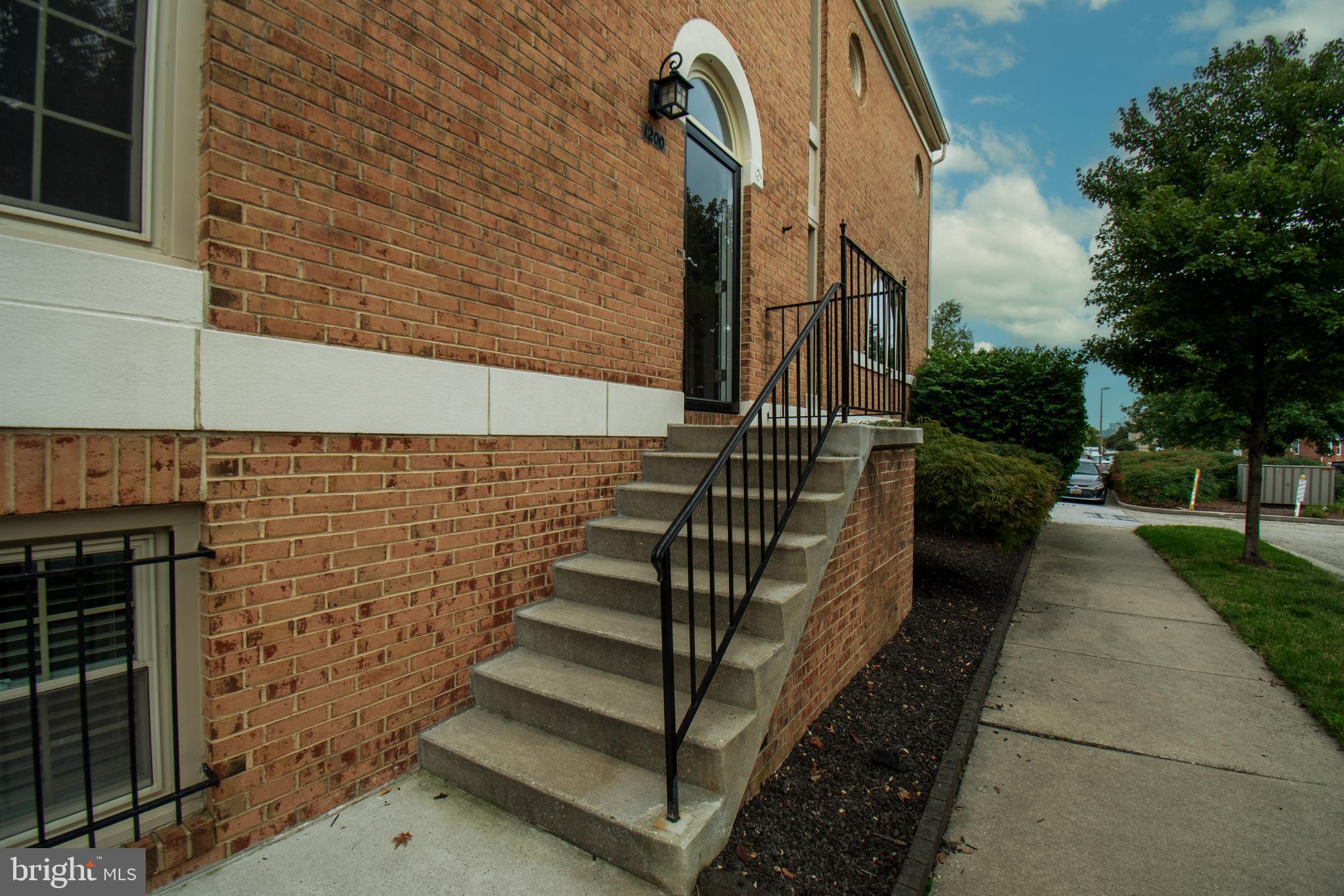 CANTON SQUARE - Residential