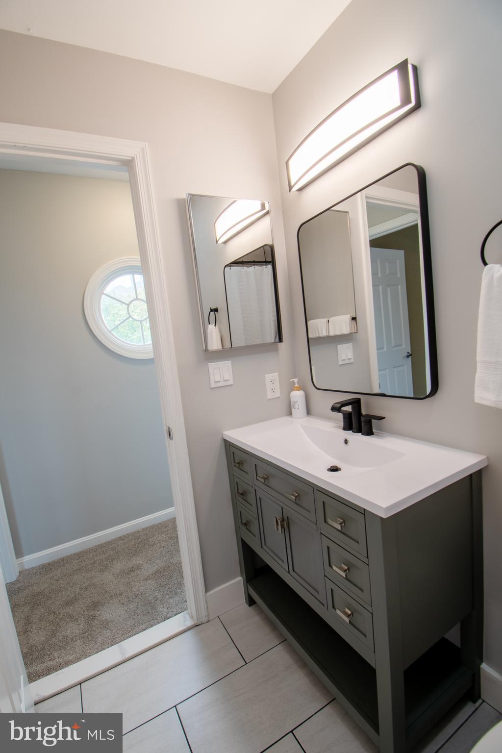 CANTON SQUARE - Residential