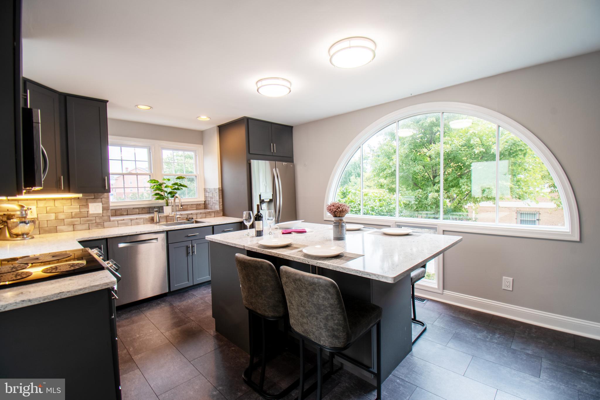 CANTON SQUARE - Residential