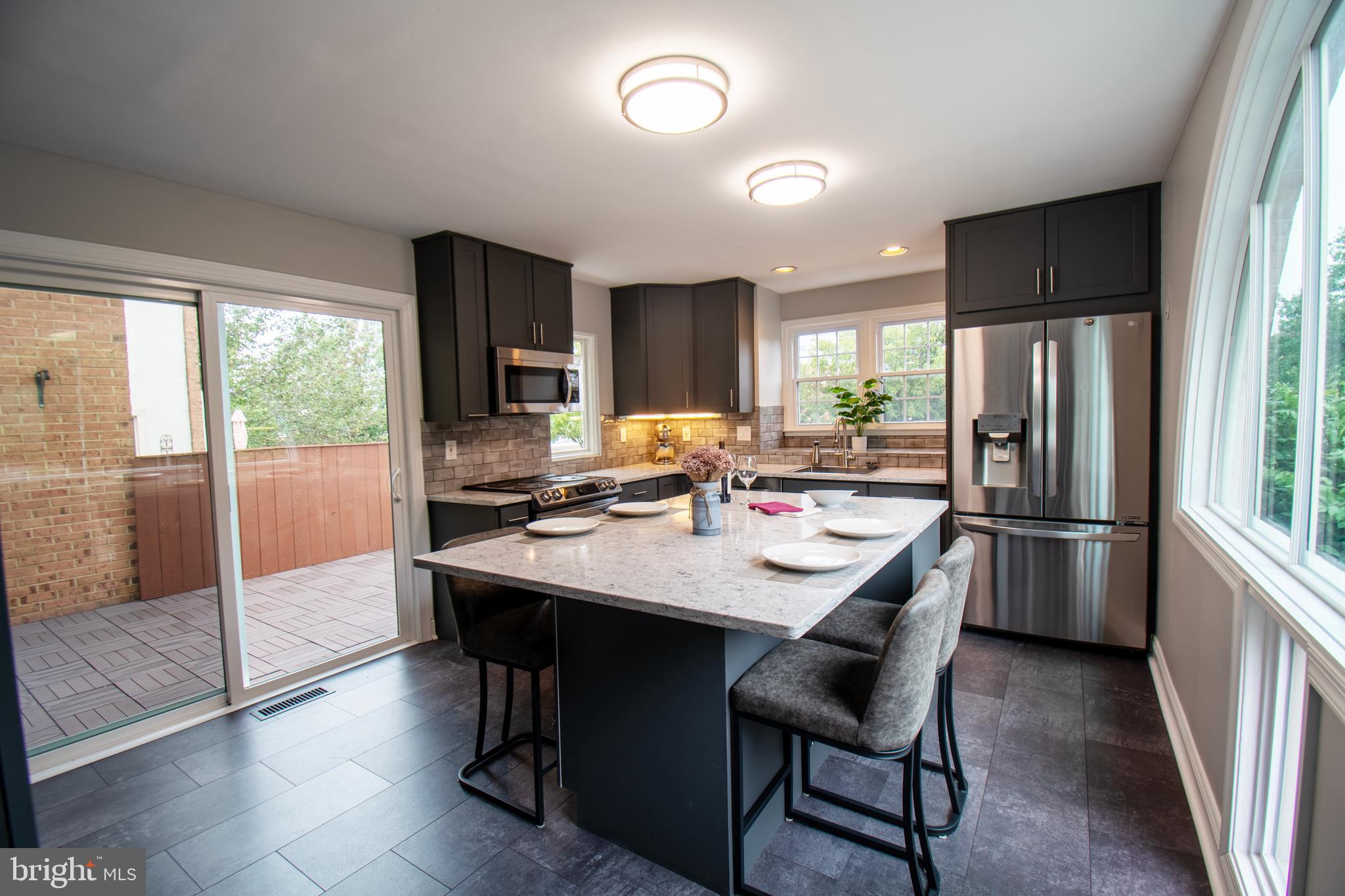 CANTON SQUARE - Residential