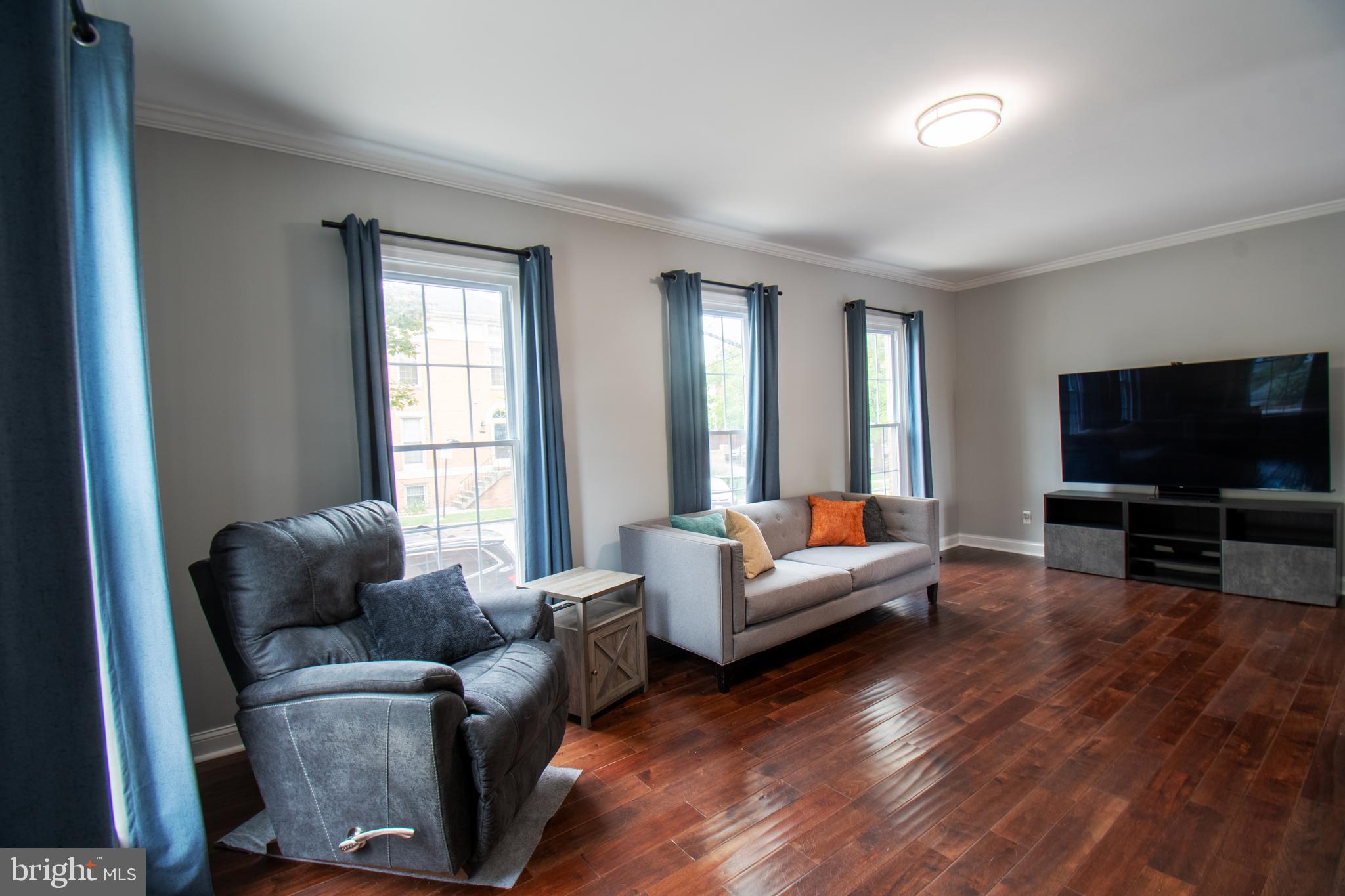CANTON SQUARE - Residential