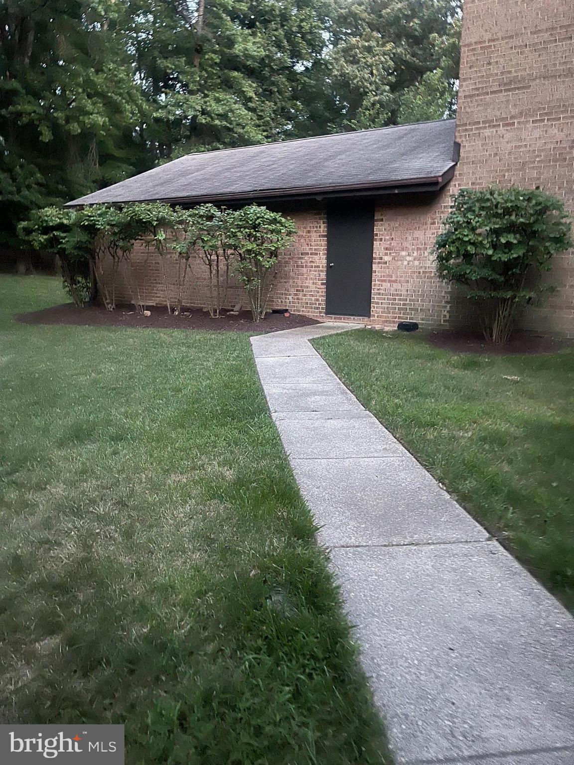 LEISURE WORLD - Residential