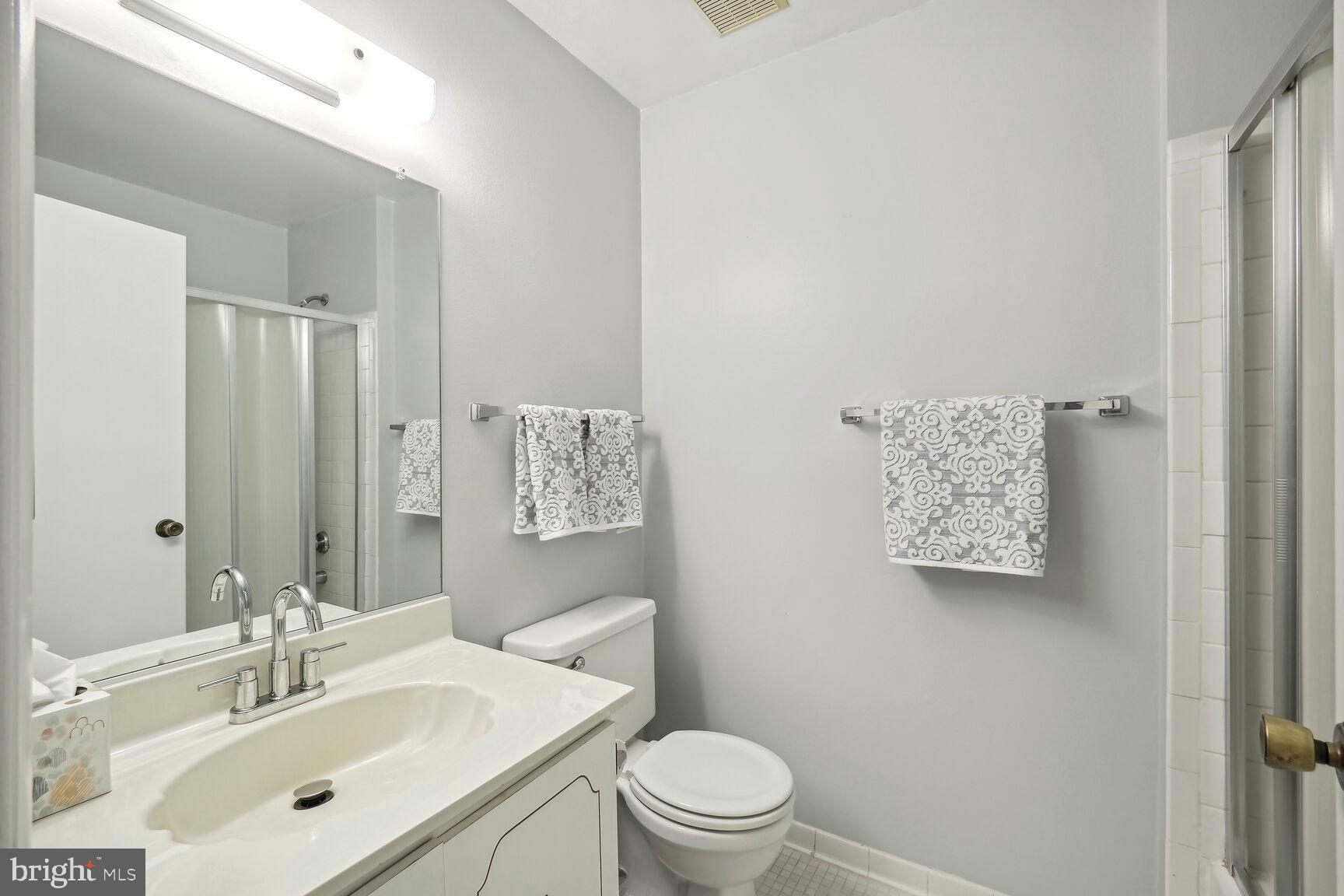 LEISURE WORLD - Residential